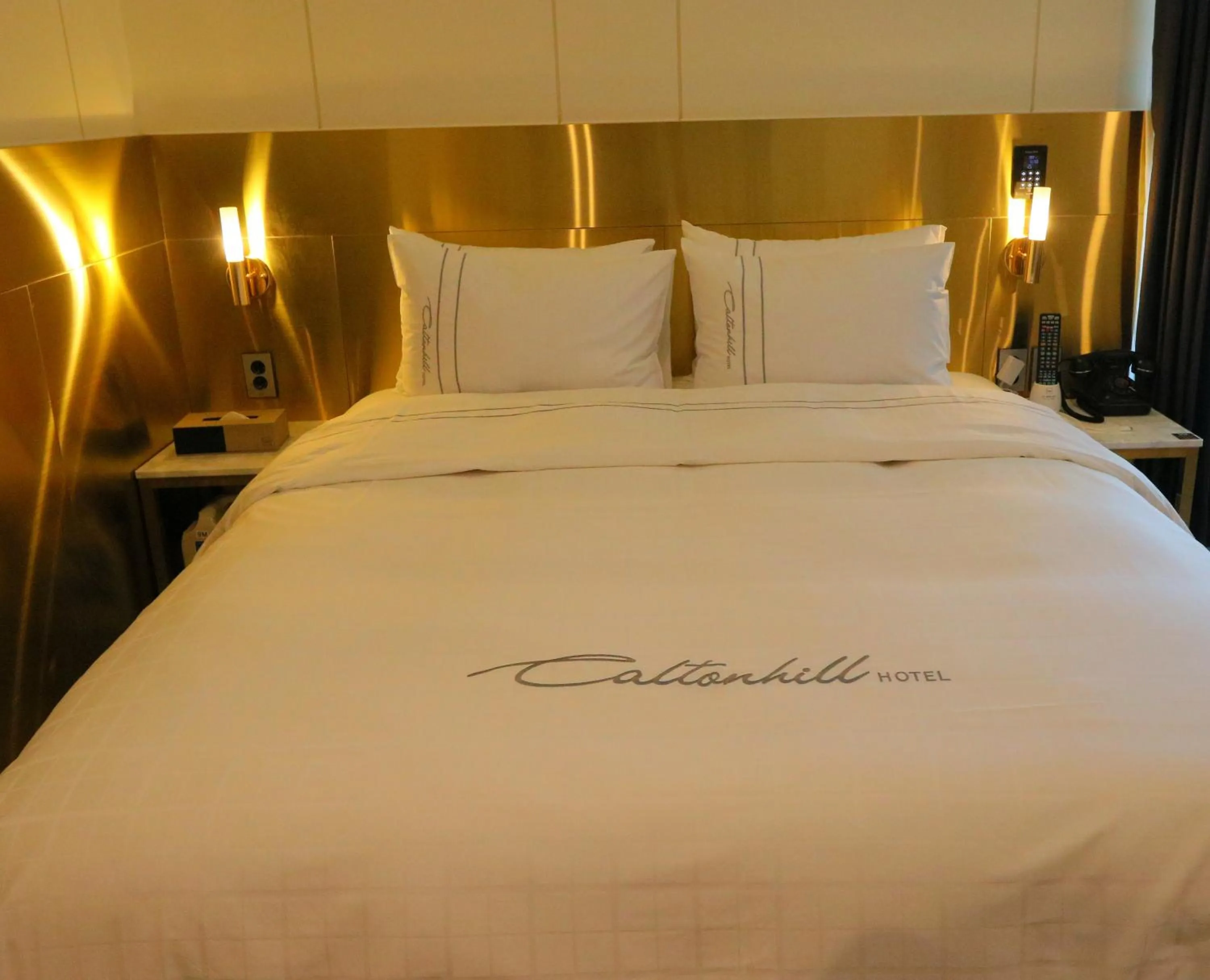 Bed in Mokpo Caltonhill Hotel