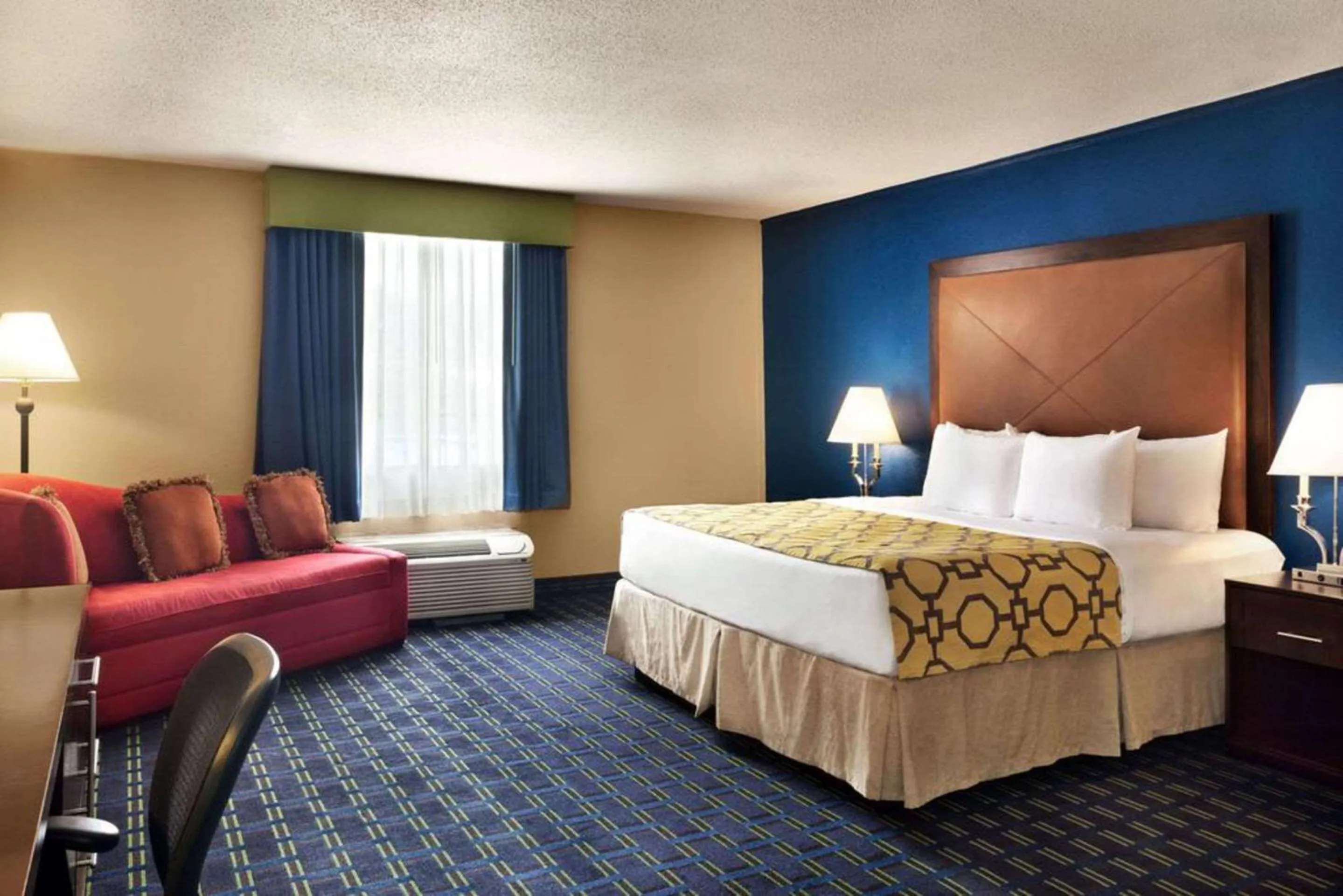 Bedroom, Bed in Express Inn and Suites