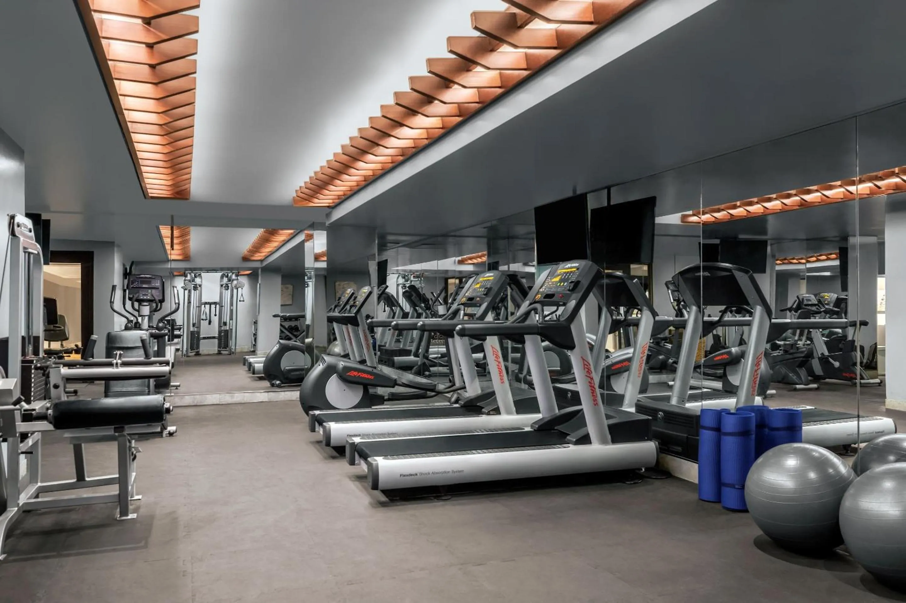 Fitness centre/facilities in Dusit Beach Resort Guam