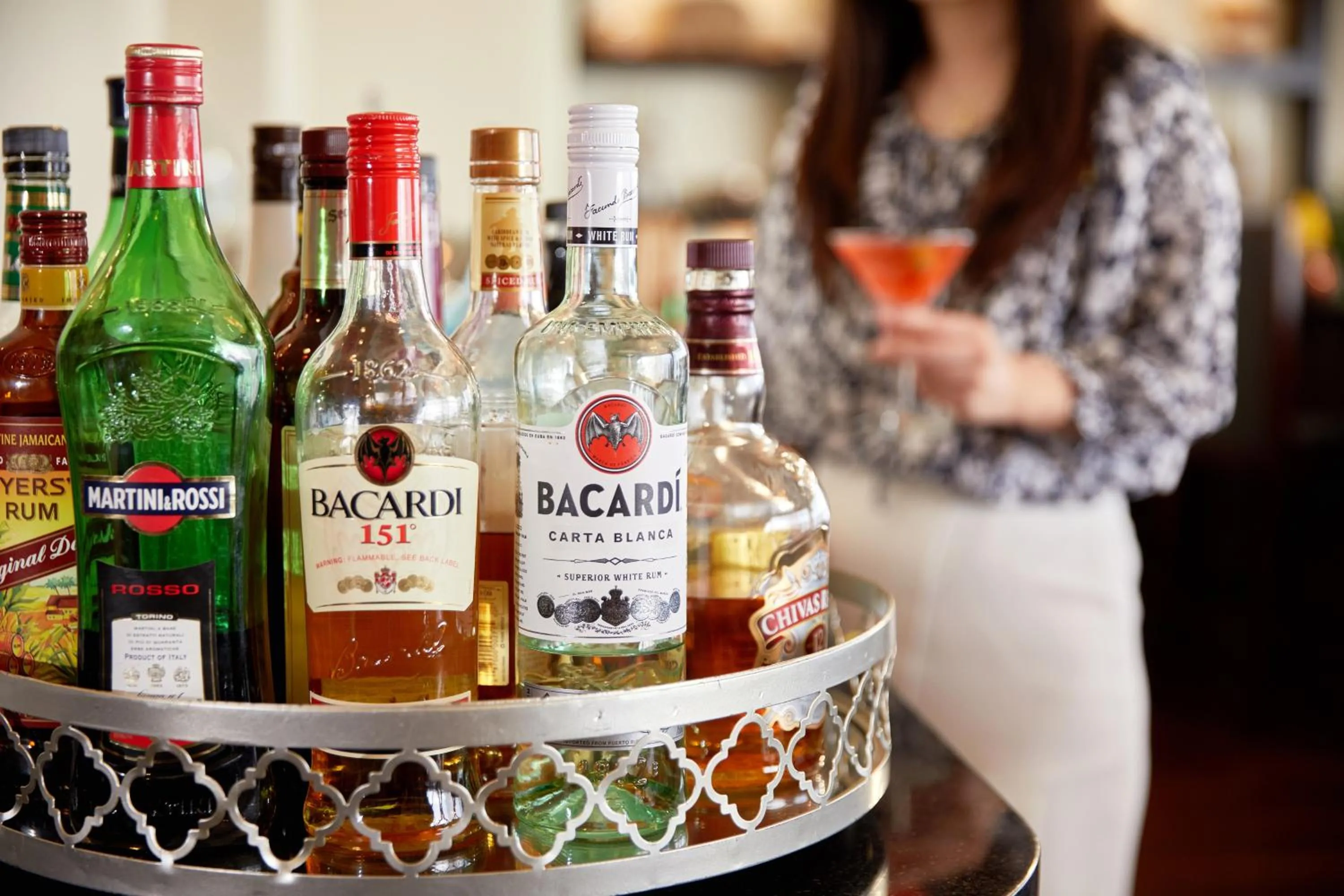 Lounge or bar in Dusit Beach Resort Guam