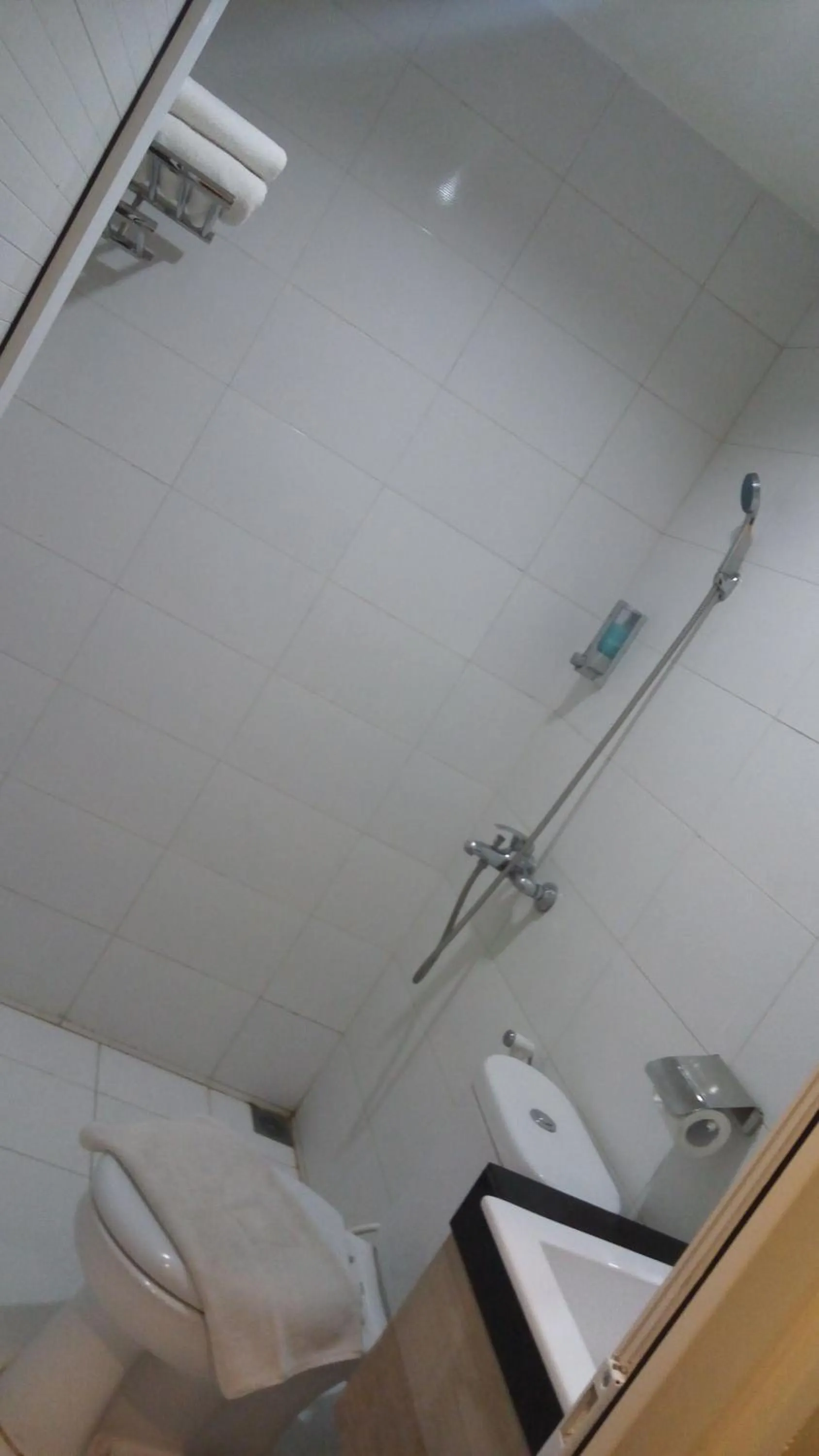 Bathroom in Hotel Candi Indah Akpol Semarang