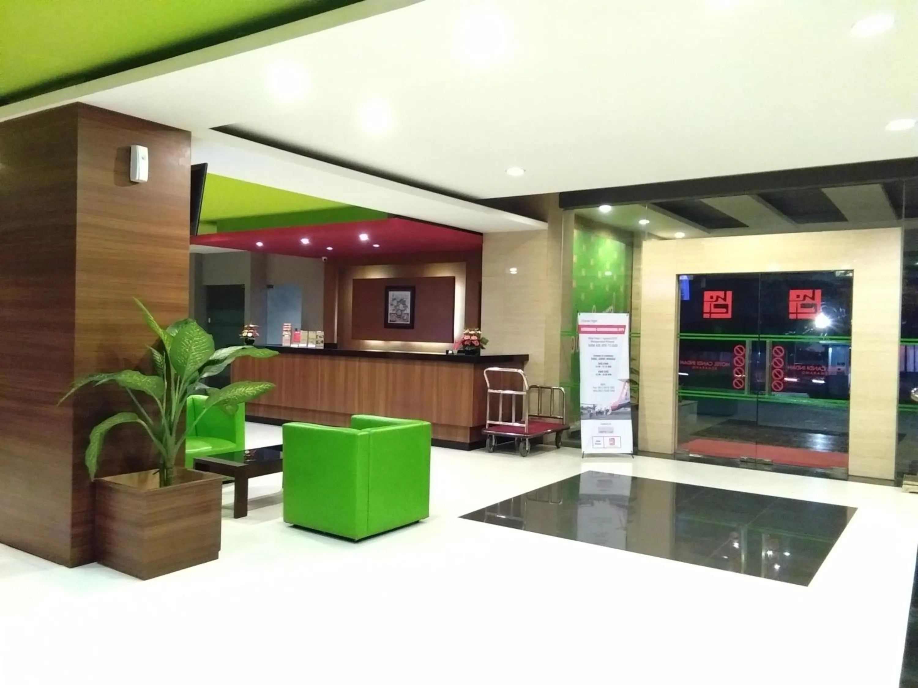 Lobby or reception in Hotel Candi Indah Akpol Semarang