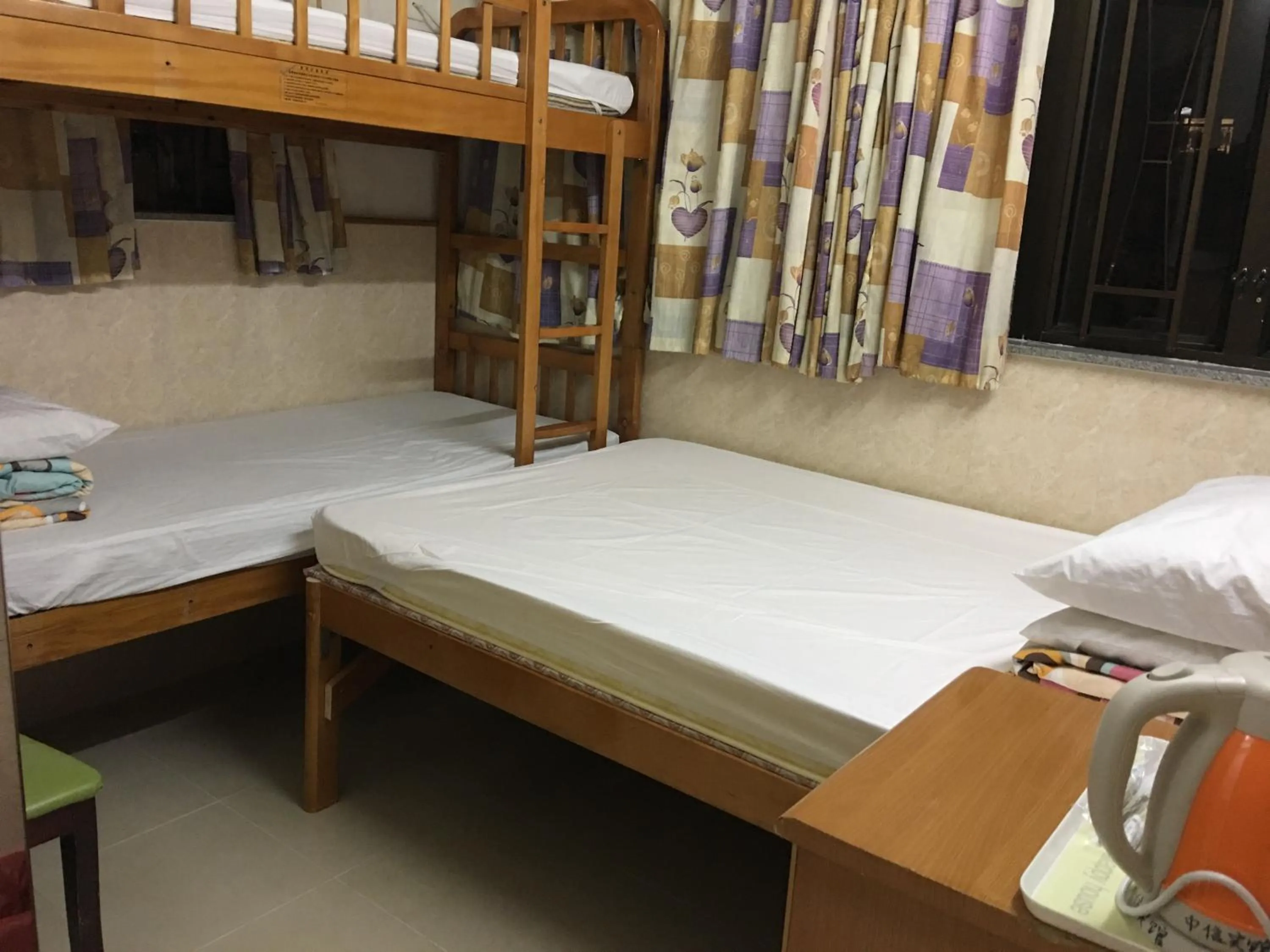Photo of the whole room, Bed in Johnson Hostel