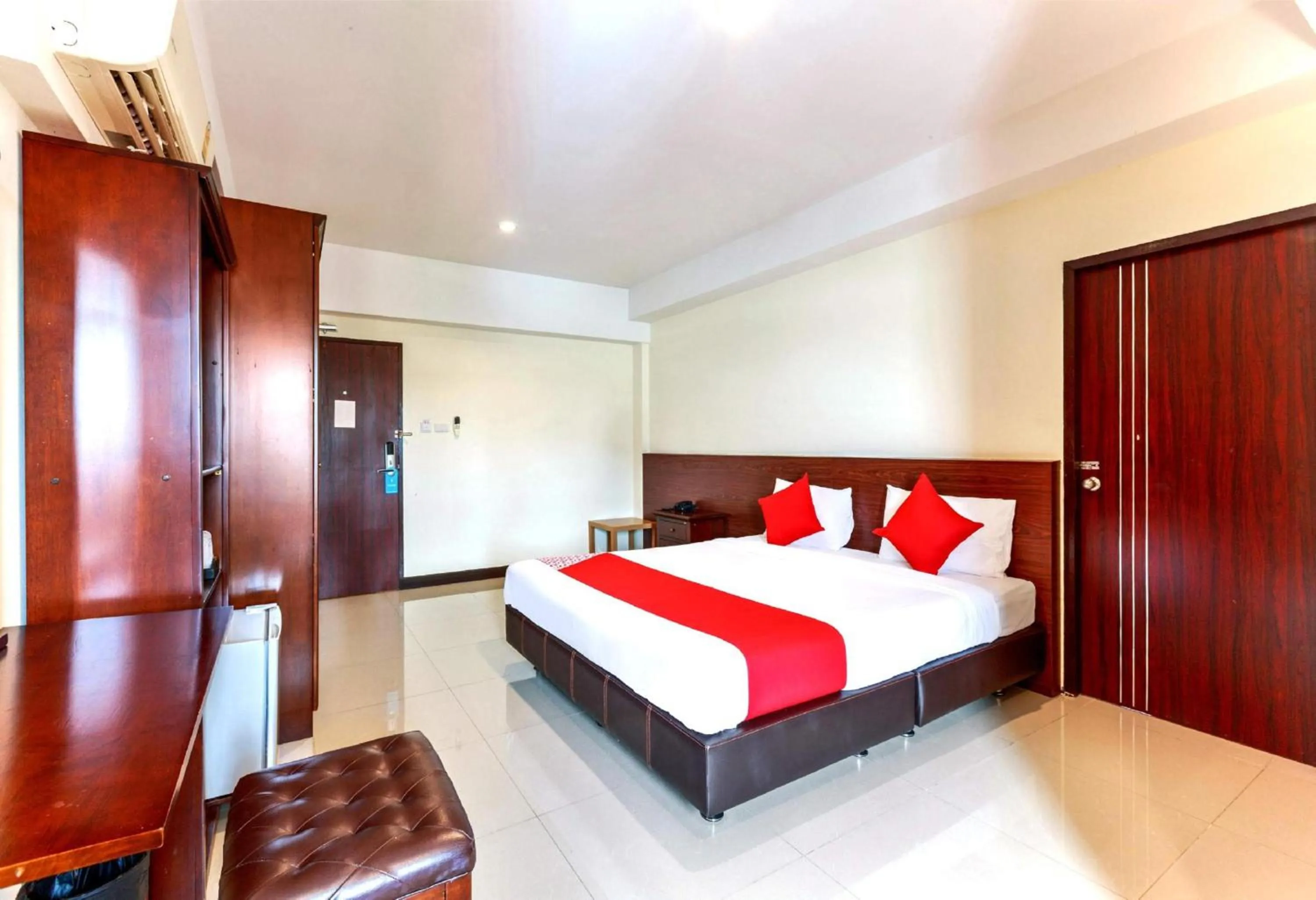 Bedroom, Bed in Collection O VResotel