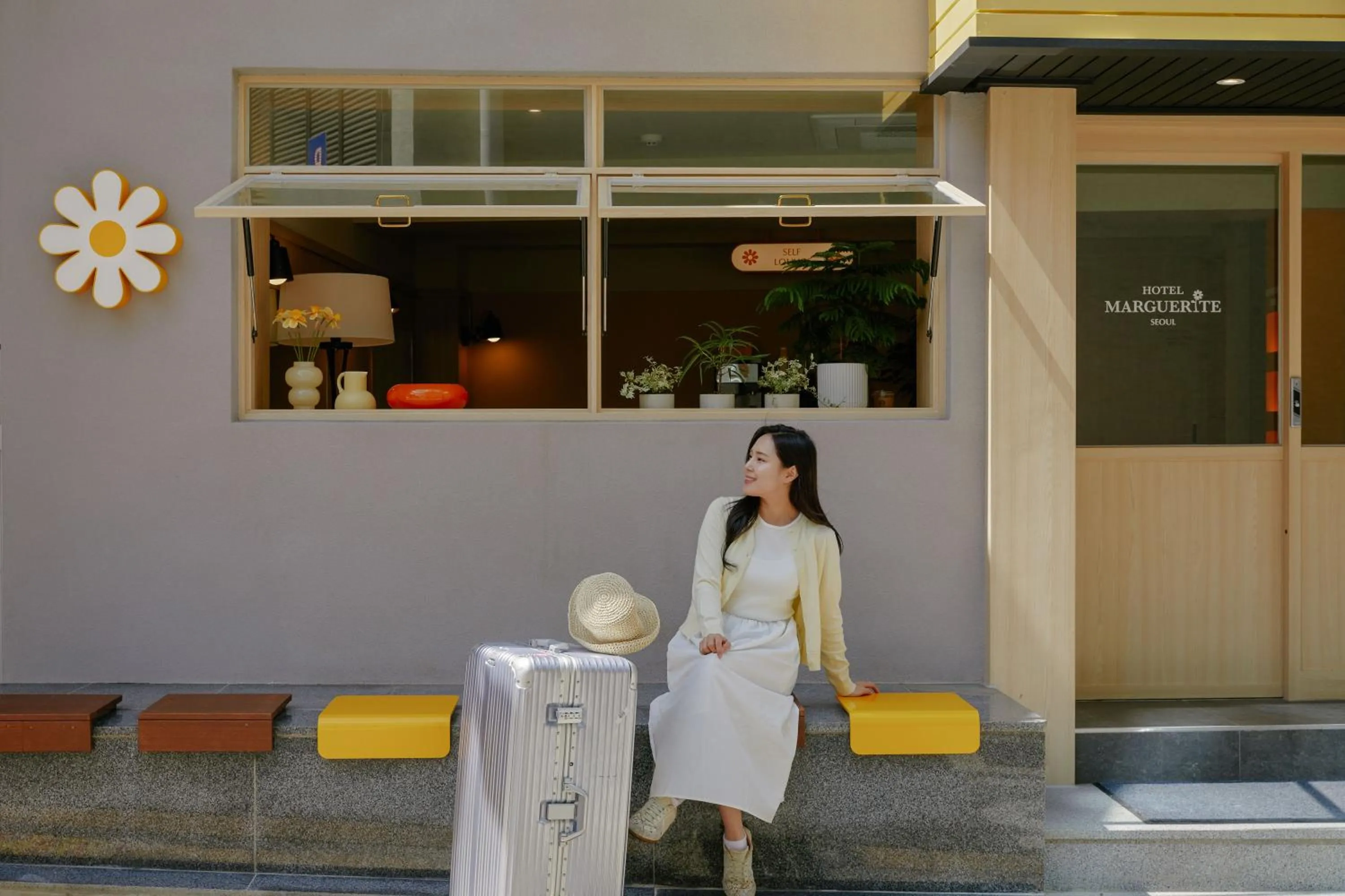 Facade/entrance in Myeongdong Guesthouse Como