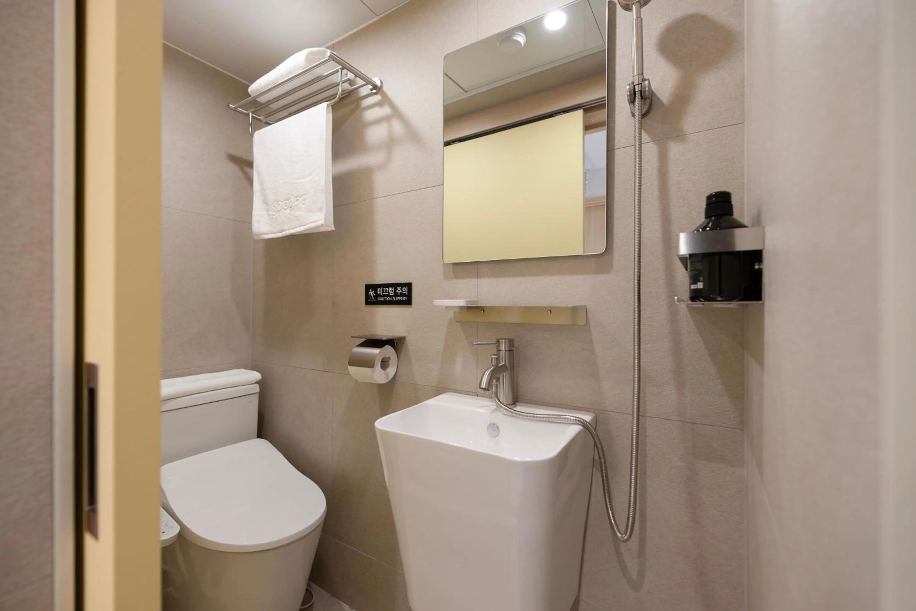 Myeongdong Guesthouse Como