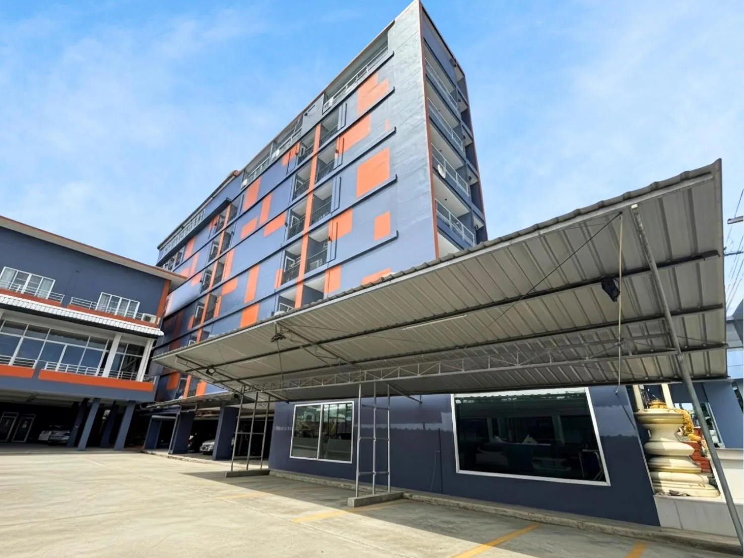 Property building in Family Hotel Khon Kaen - แฟมิลี่ โฮเทล ขอนแก่น