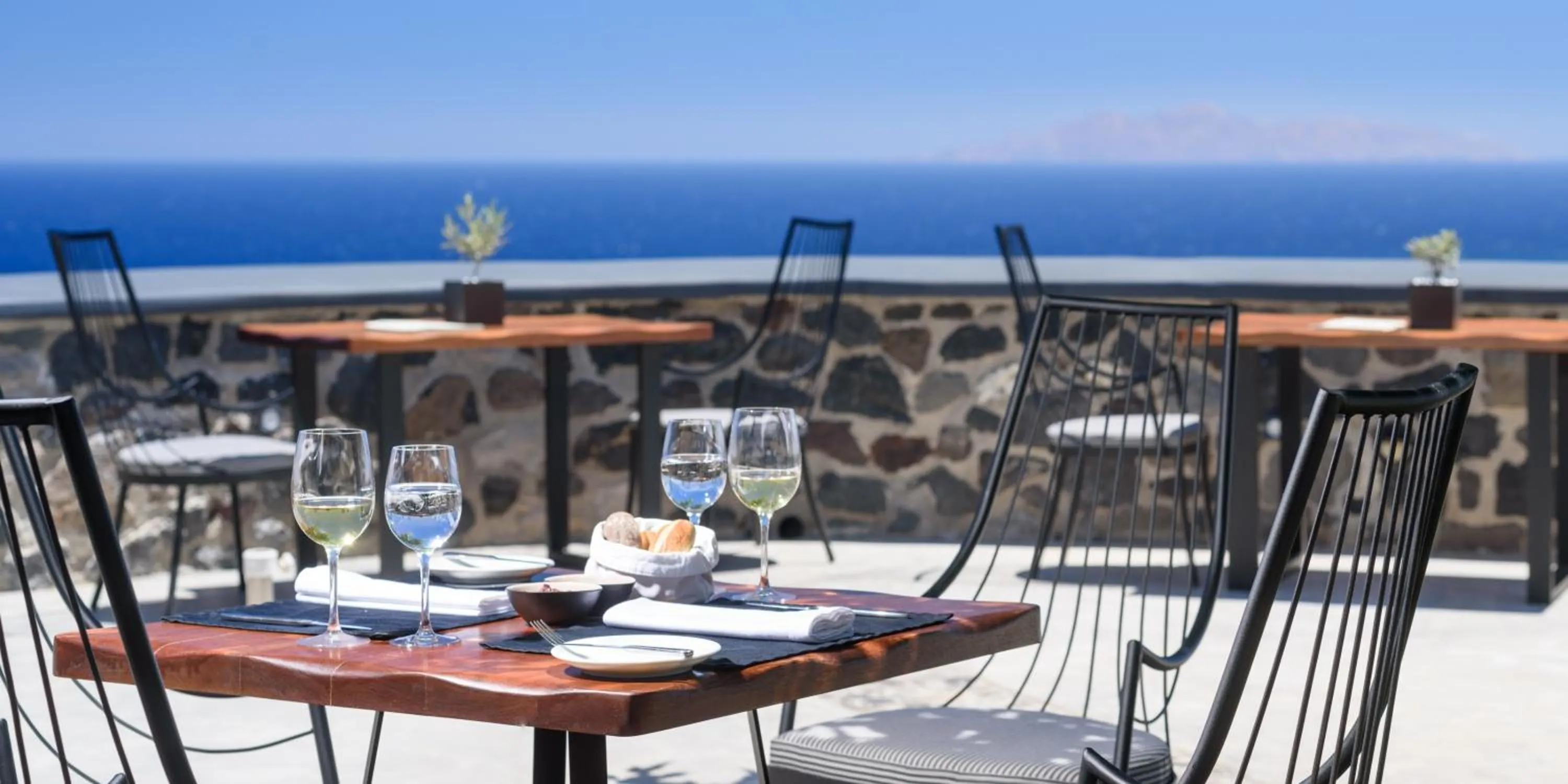 Restaurant/places to eat in Amber Light Villas