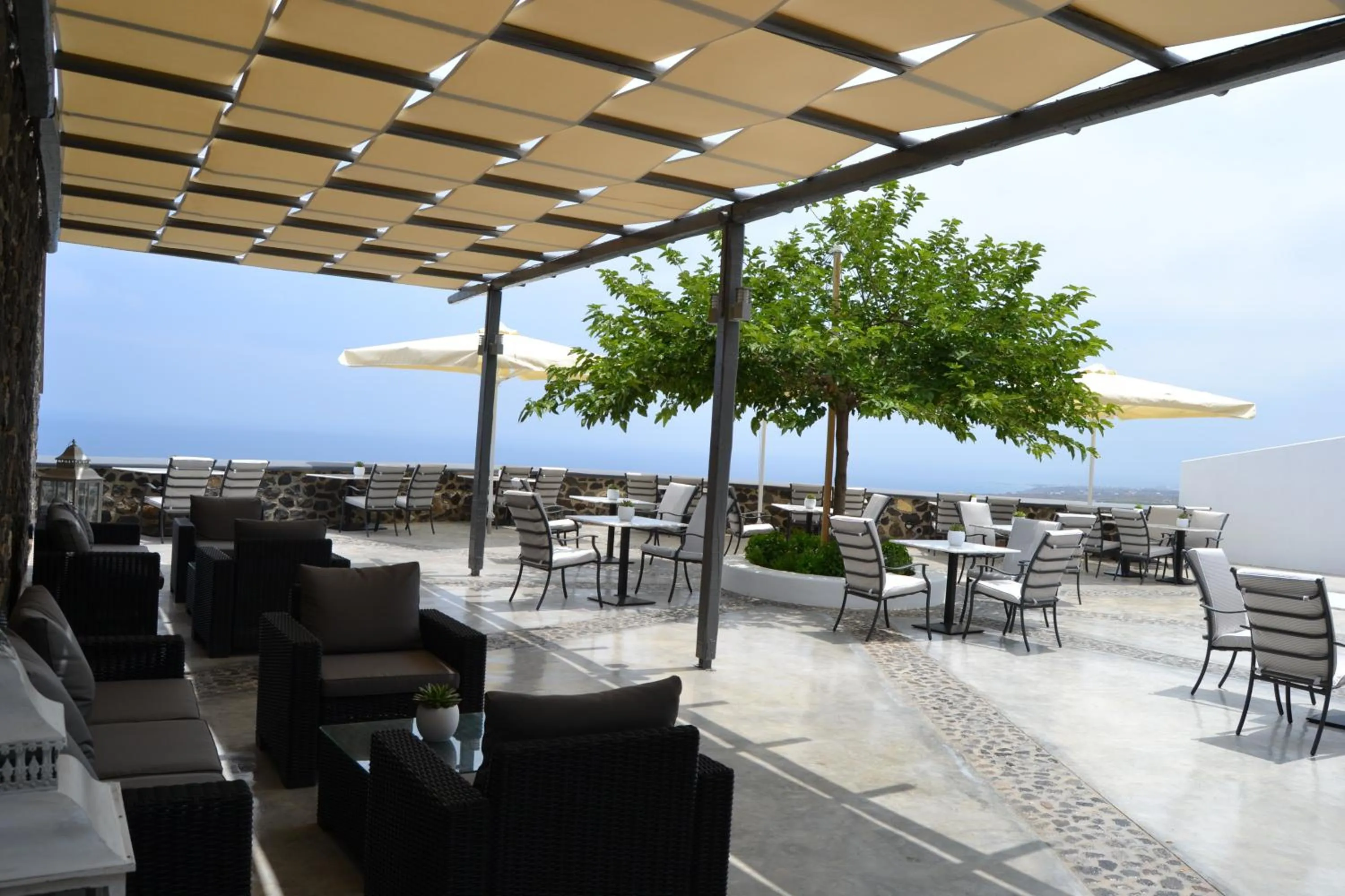 Restaurant/places to eat in Amber Light Villas