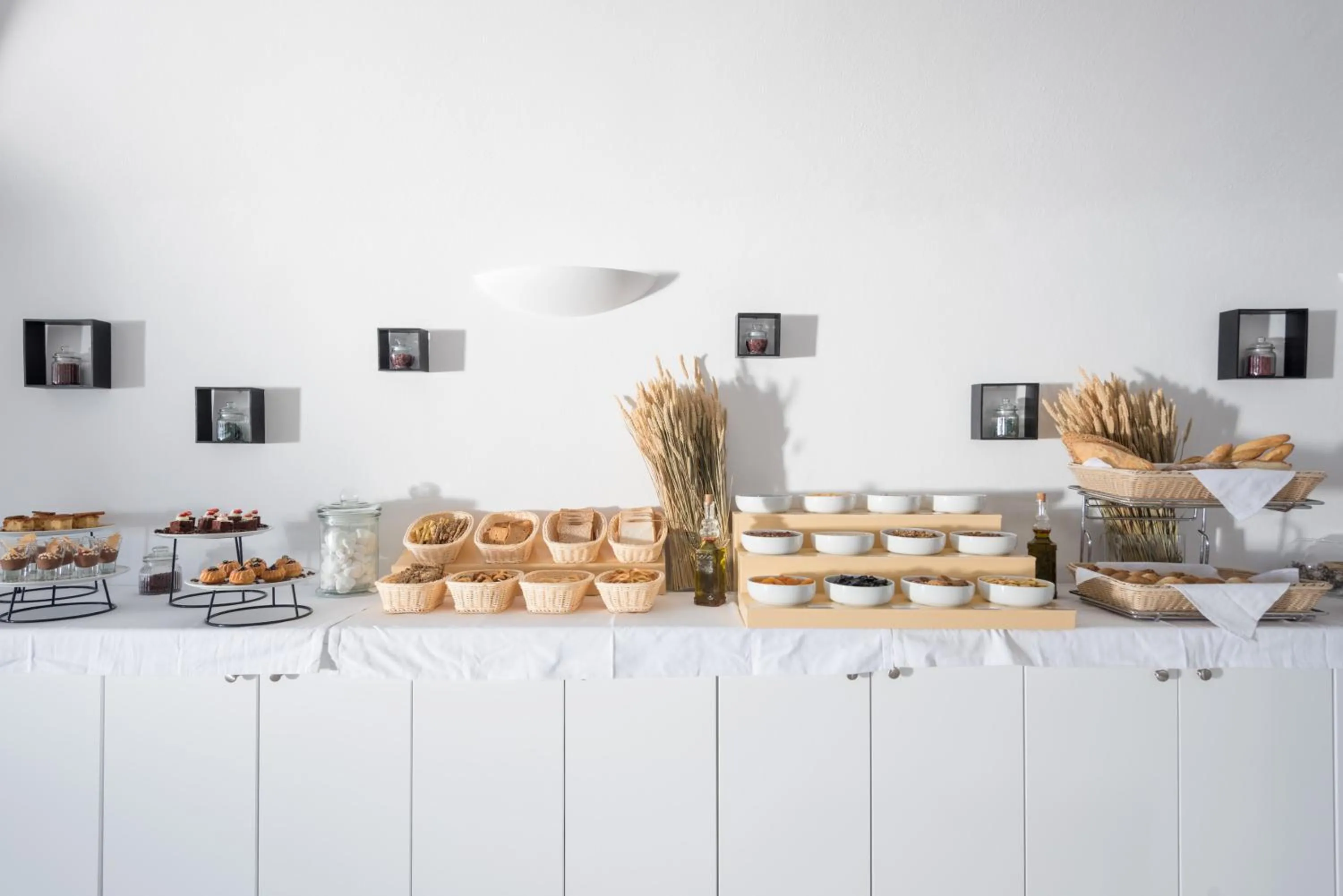 Buffet breakfast in Amber Light Villas