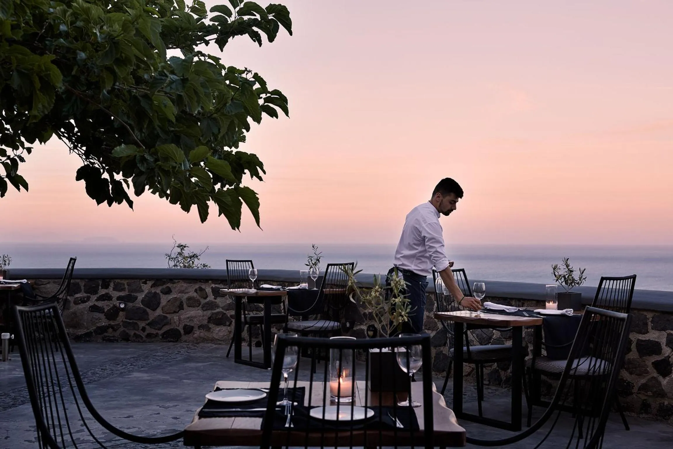 Restaurant/places to eat in Amber Light Villas