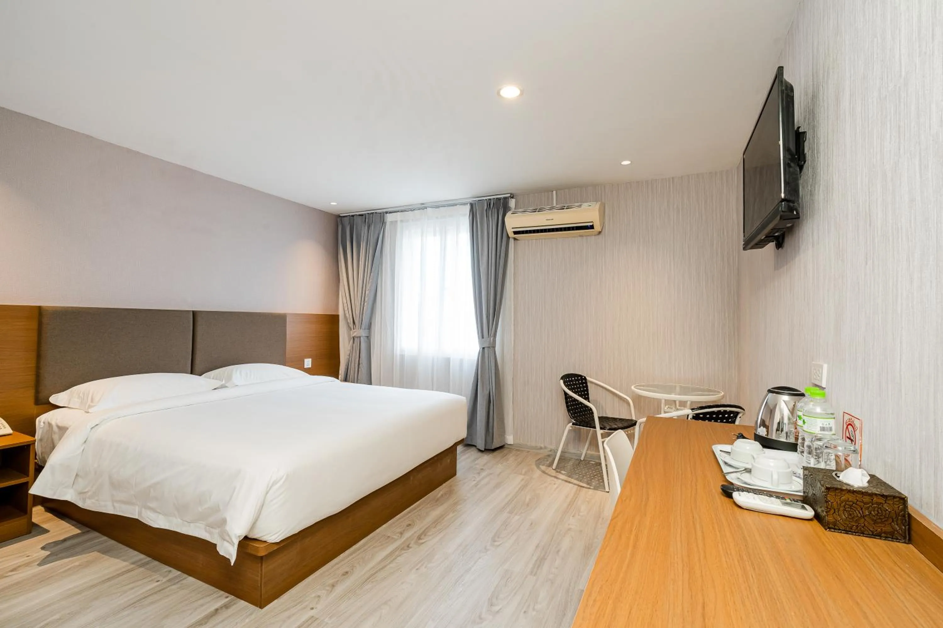 Bed in Aurea Delight Hotel