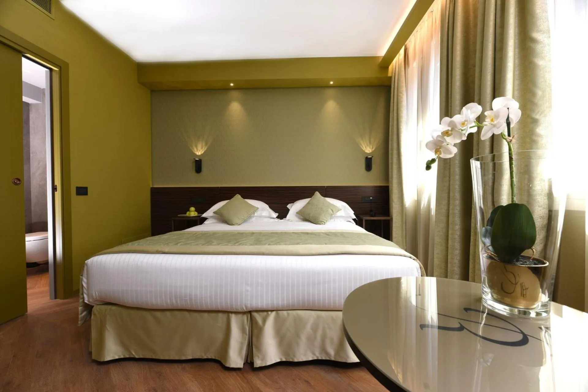 Bedroom, Bed in Rosa Salva Hotel