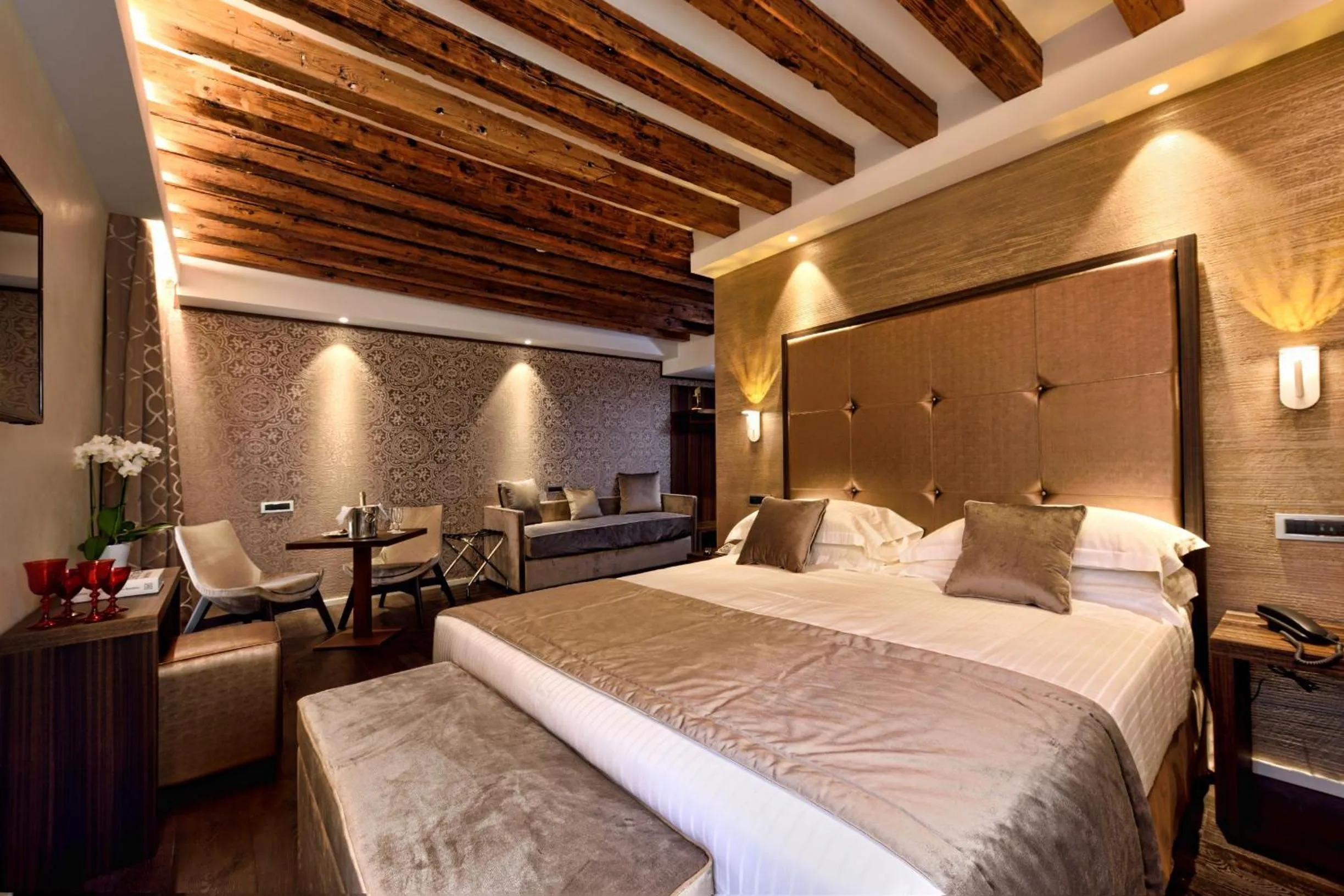 Photo of the whole room, Bed in Rosa Salva Hotel