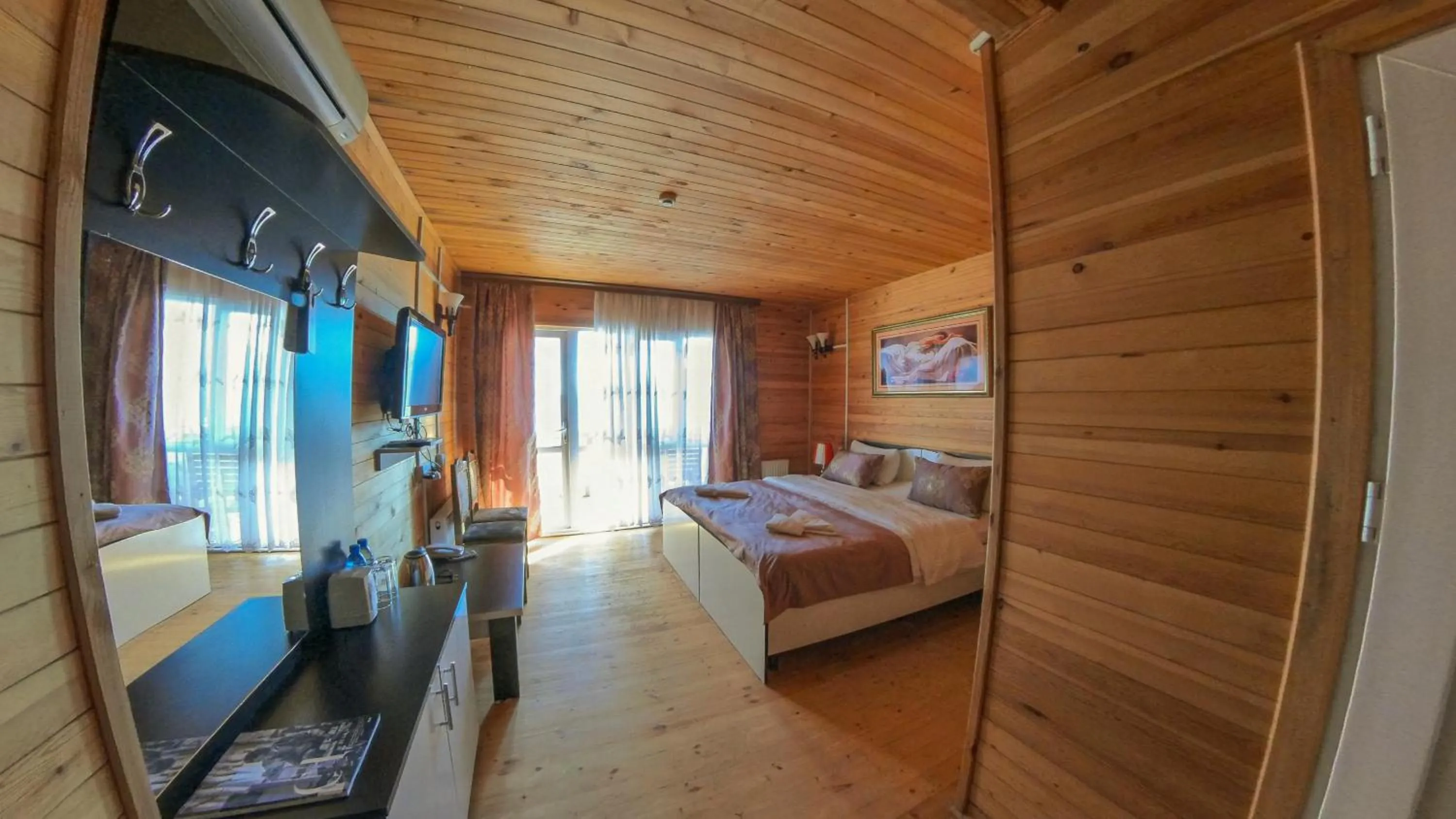 Bed in Kungut Hotel & Restaurant