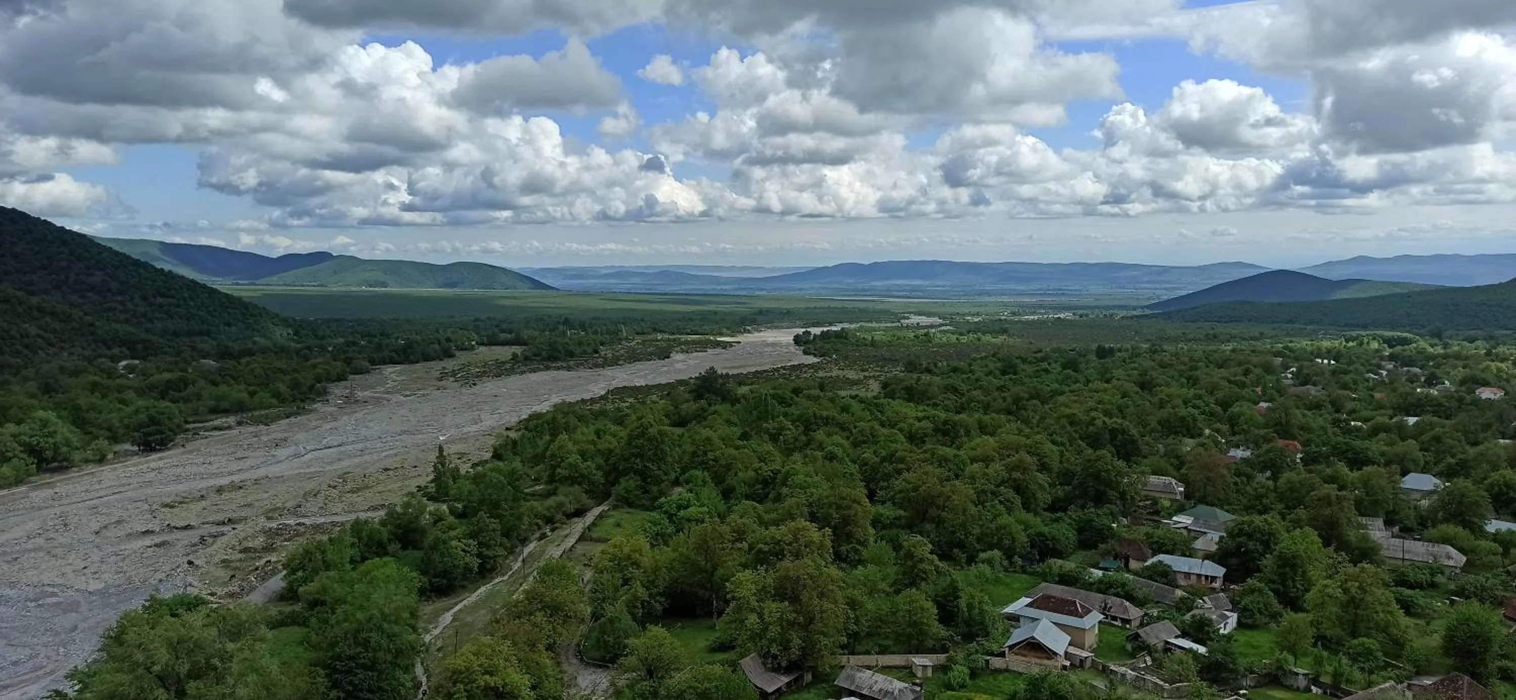 Spring in Kungut Hotel & Restaurant
