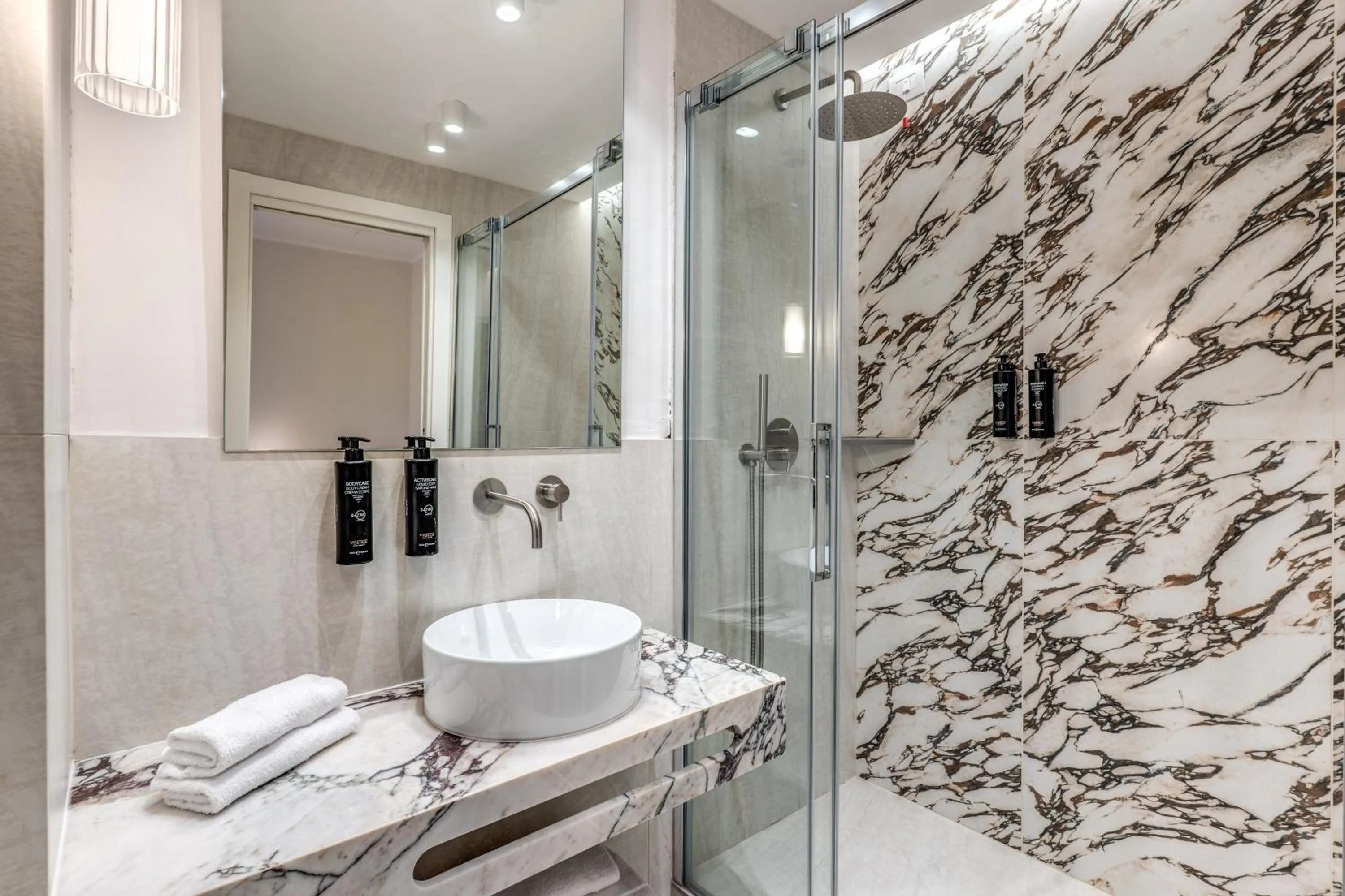 Shower in Hotel Fori Imperiali