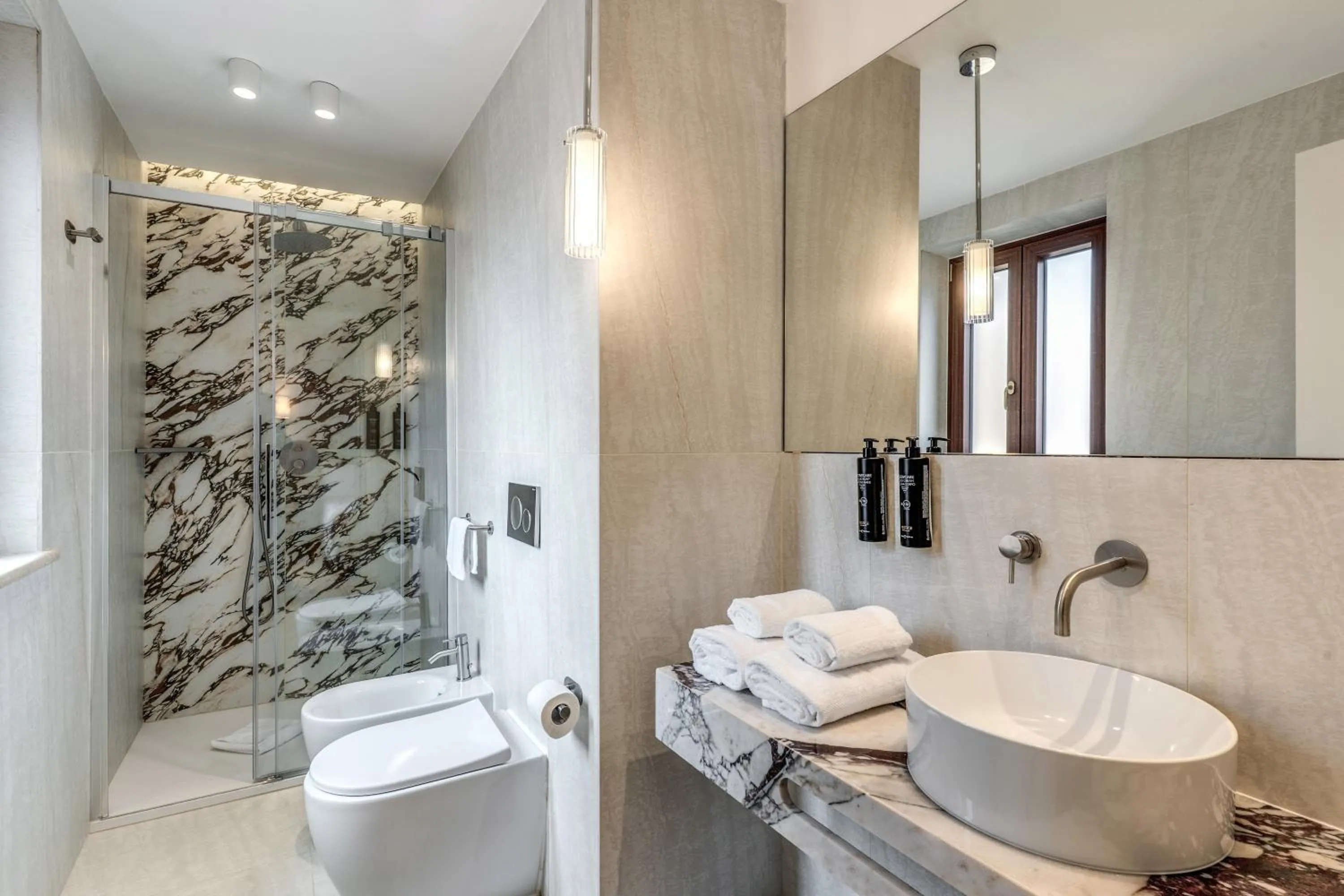 Shower in Hotel Fori Imperiali