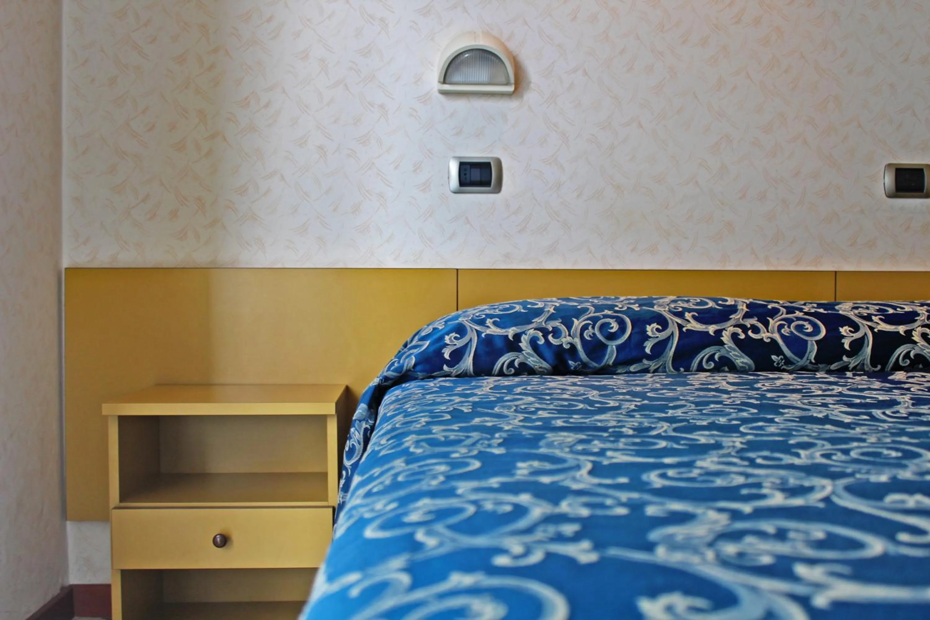 Bedroom in Hotel Royal