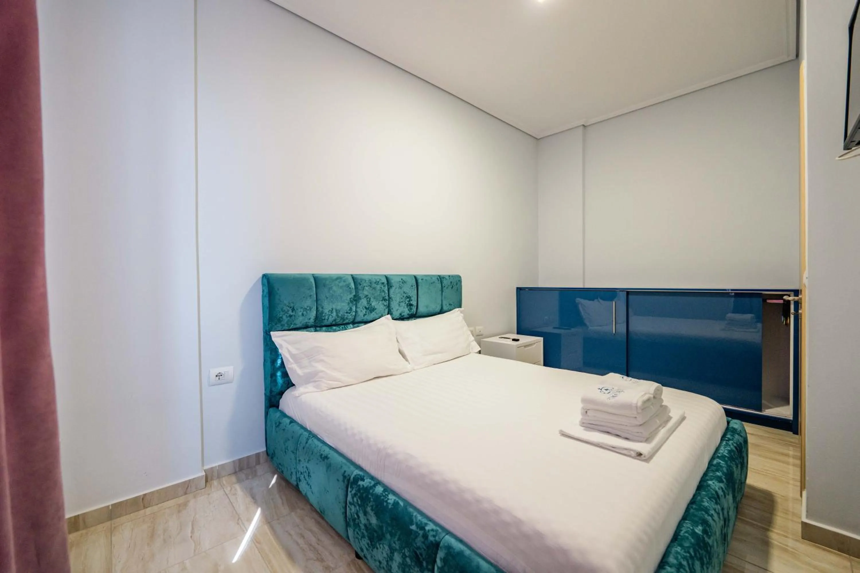 Bedroom, Bed in Vila e Bardhe Butique Hotel