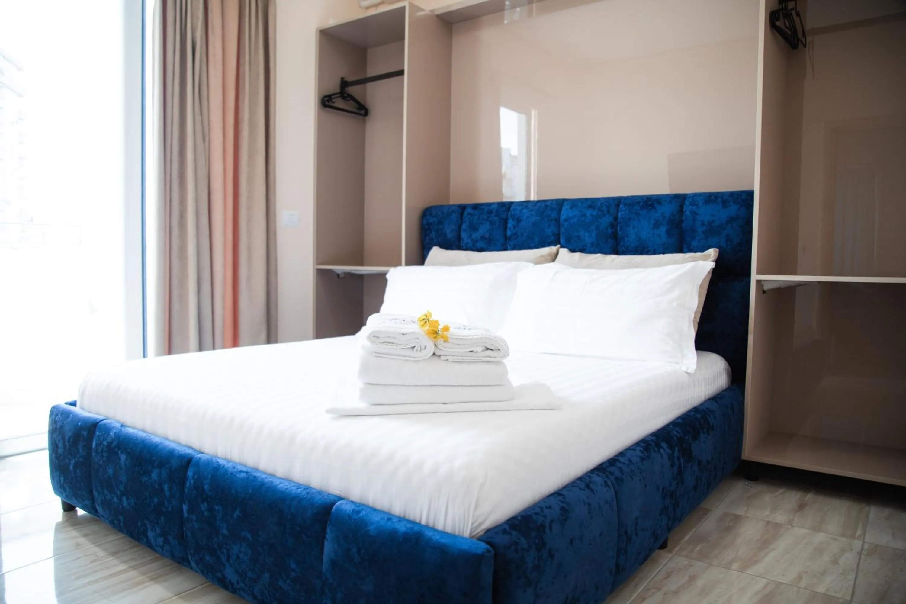 Bed in Vila e Bardhe Butique Hotel