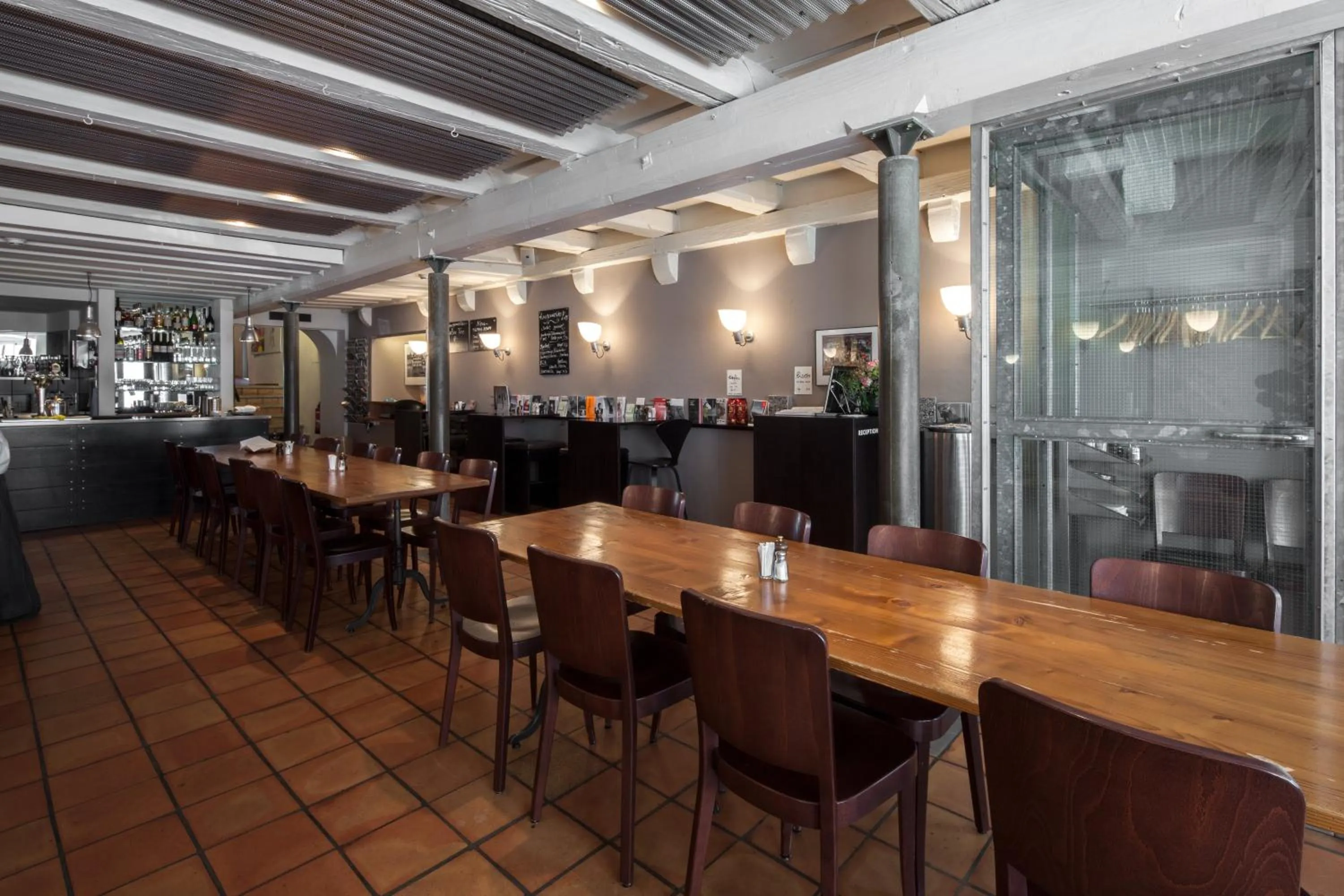 Restaurant/places to eat in Baseltor Hotel & Restaurant