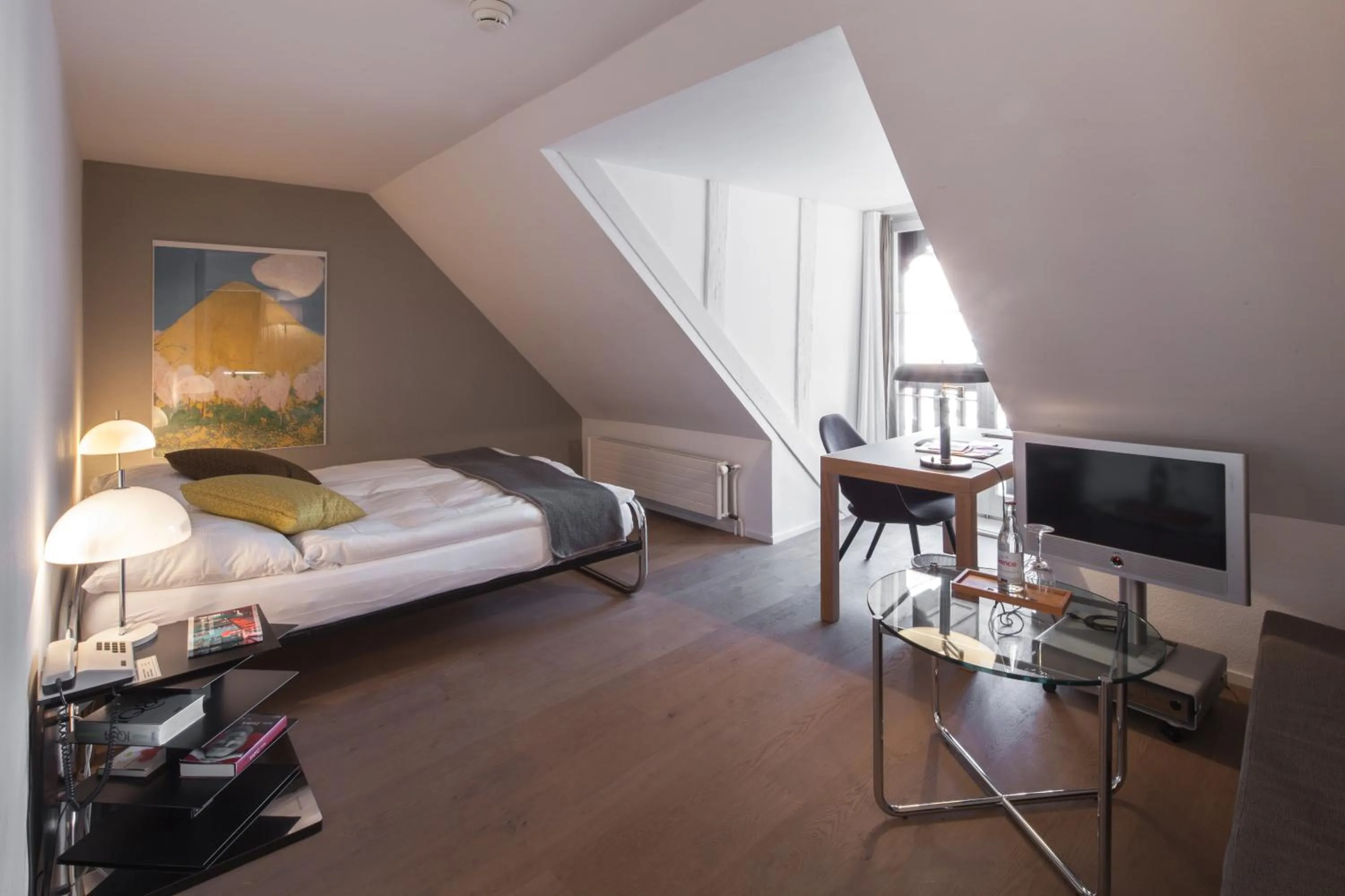 Seating area, Bed in Baseltor Hotel & Restaurant