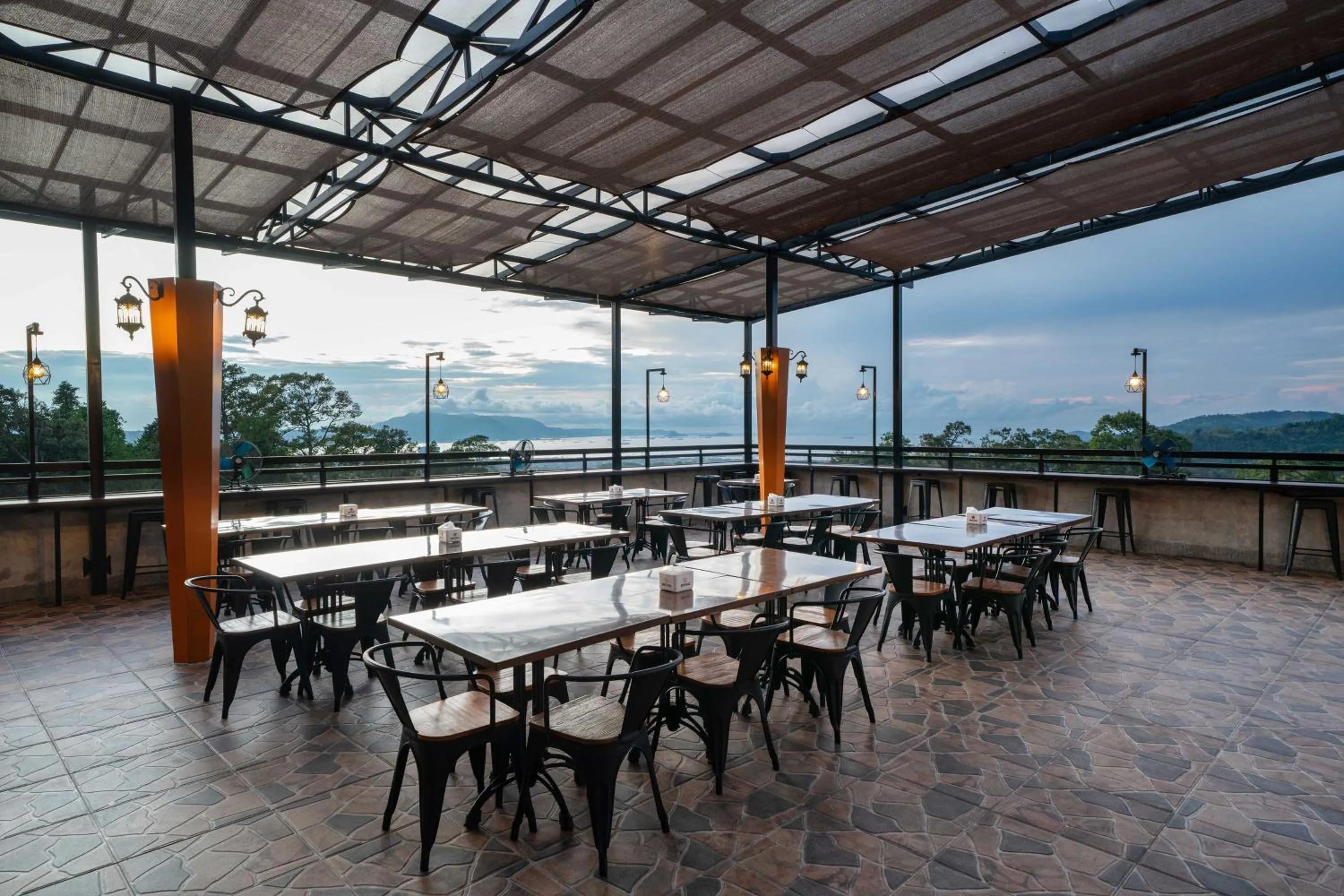 Restaurant/places to eat in KYRIAD M2 LAMPUNG