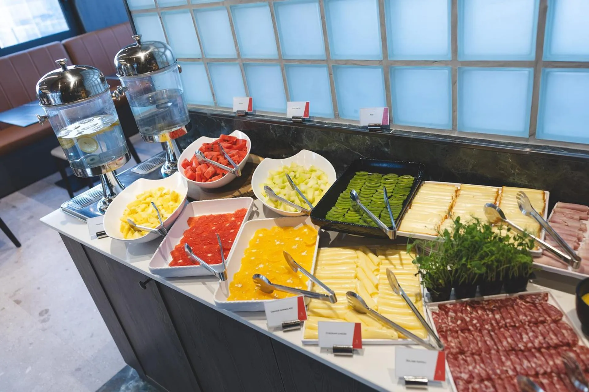 Breakfast in VITA Hotel & Rooftop