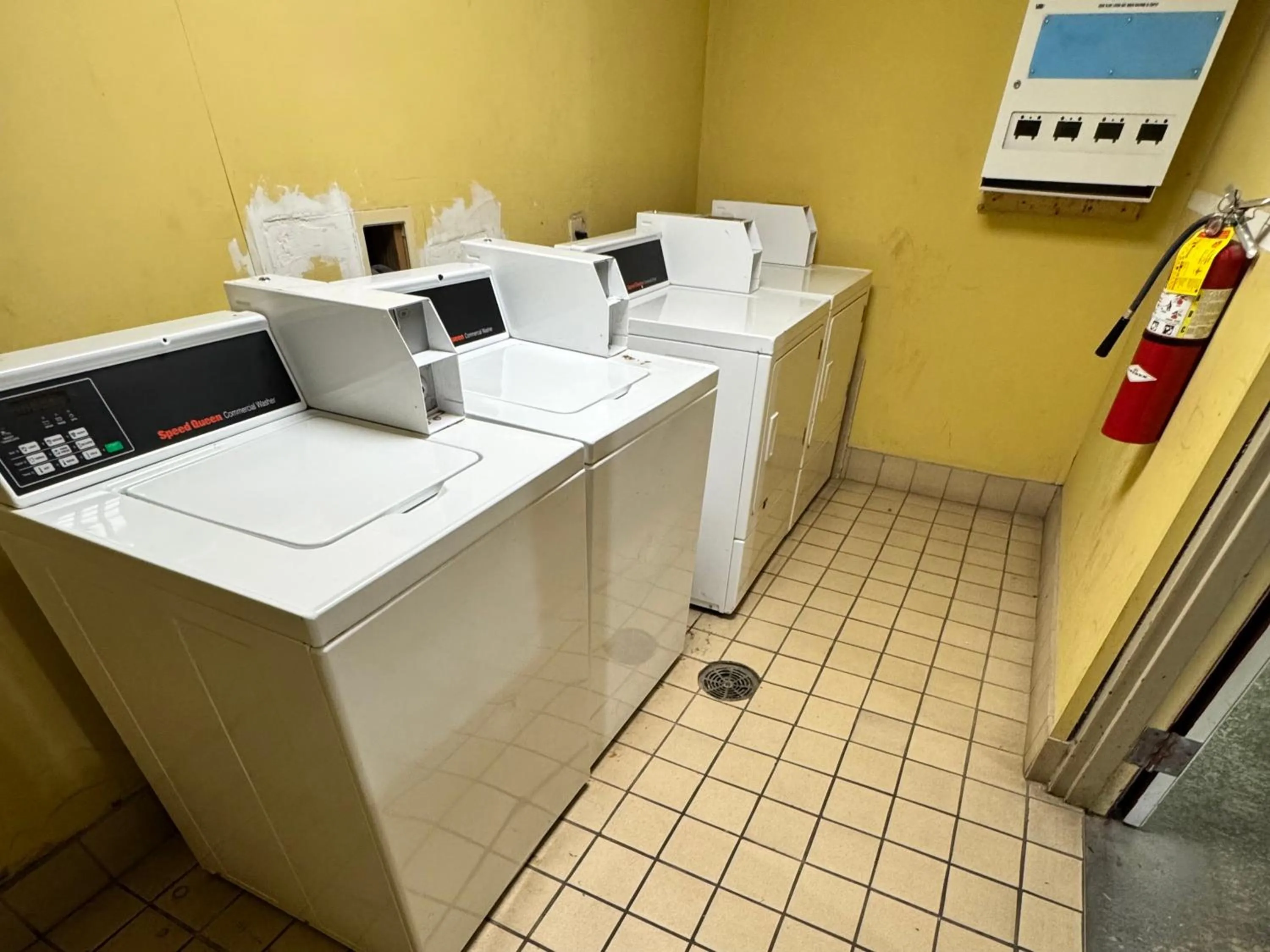 laundry in OYO Hotel Phenix City