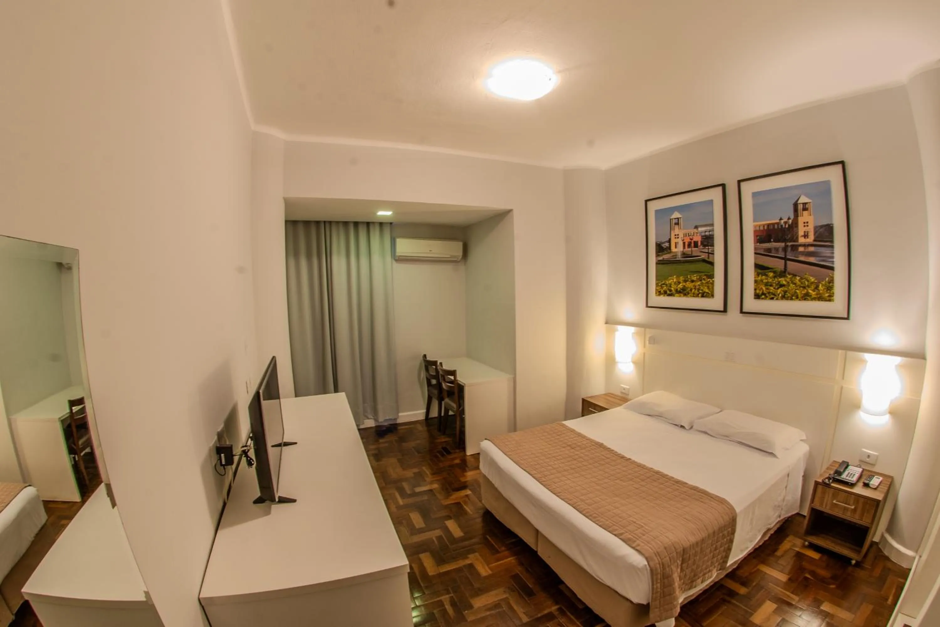 Photo of the whole room, Bed in Hotel Centro Europeu