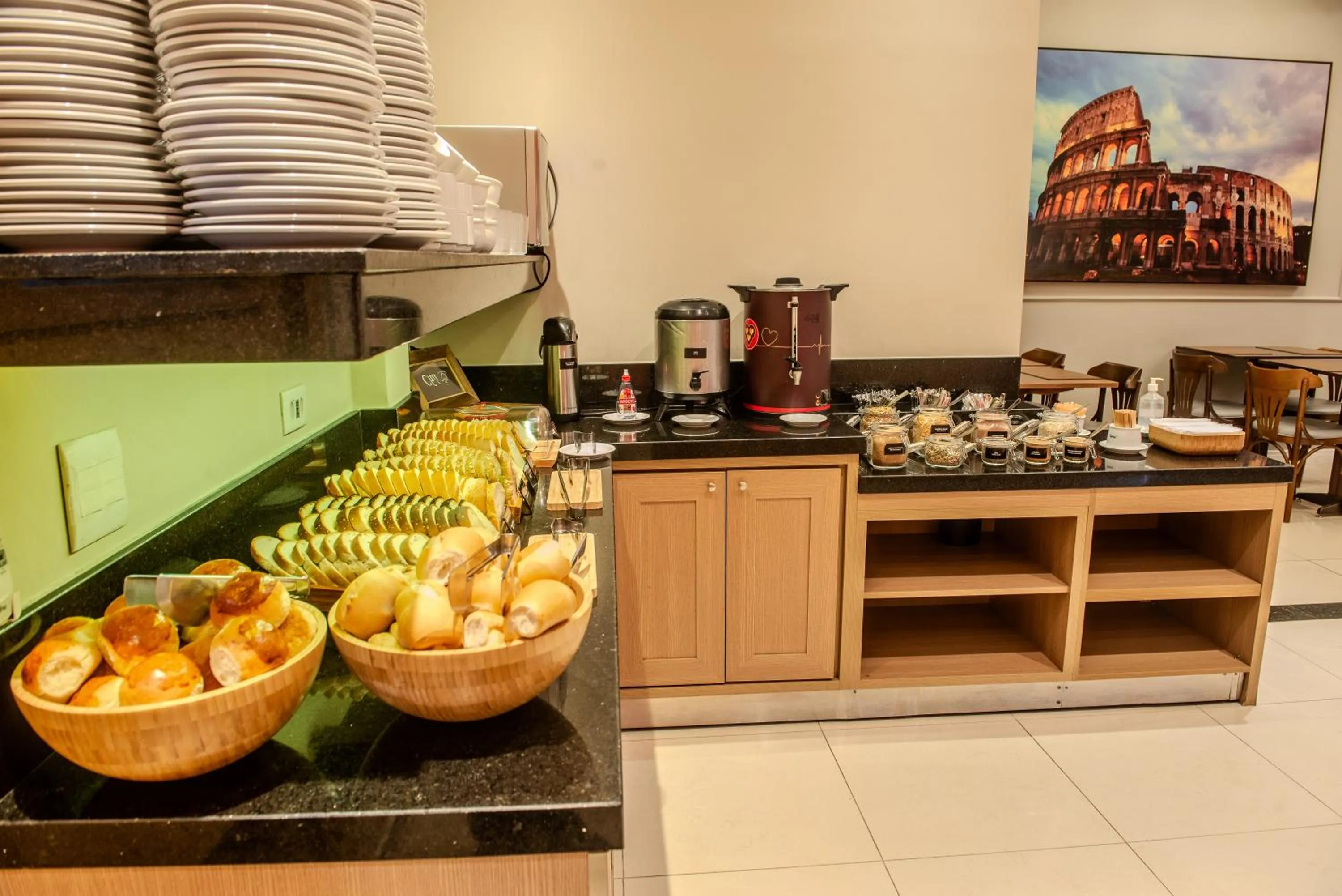 Buffet breakfast in Hotel Centro Europeu