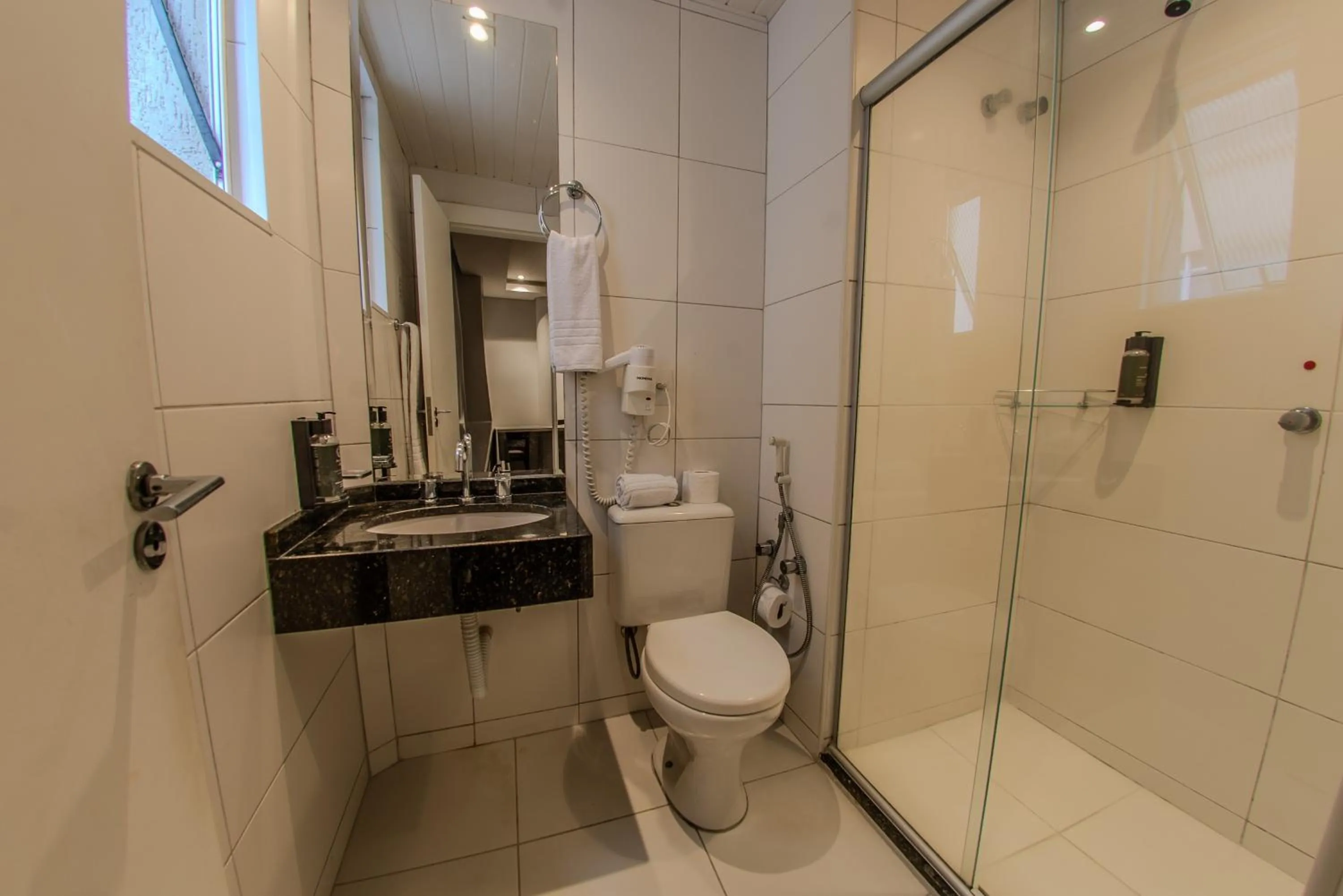 Bathroom in Hotel Centro Europeu