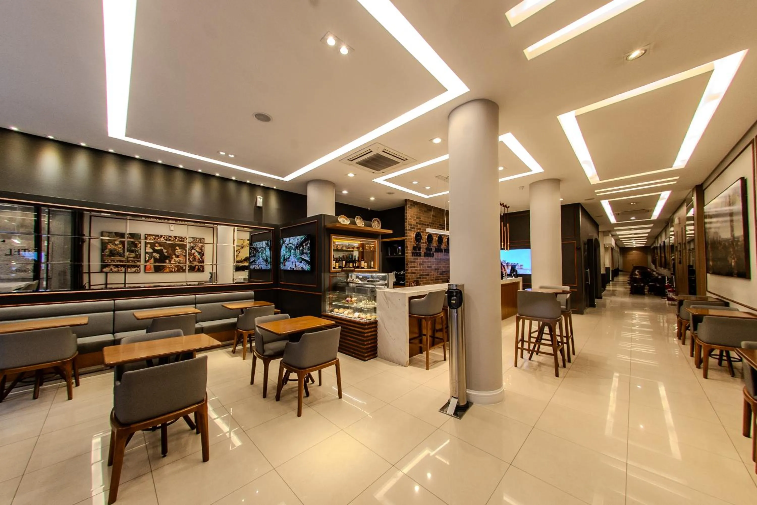 Lounge or bar in Hotel Centro Europeu