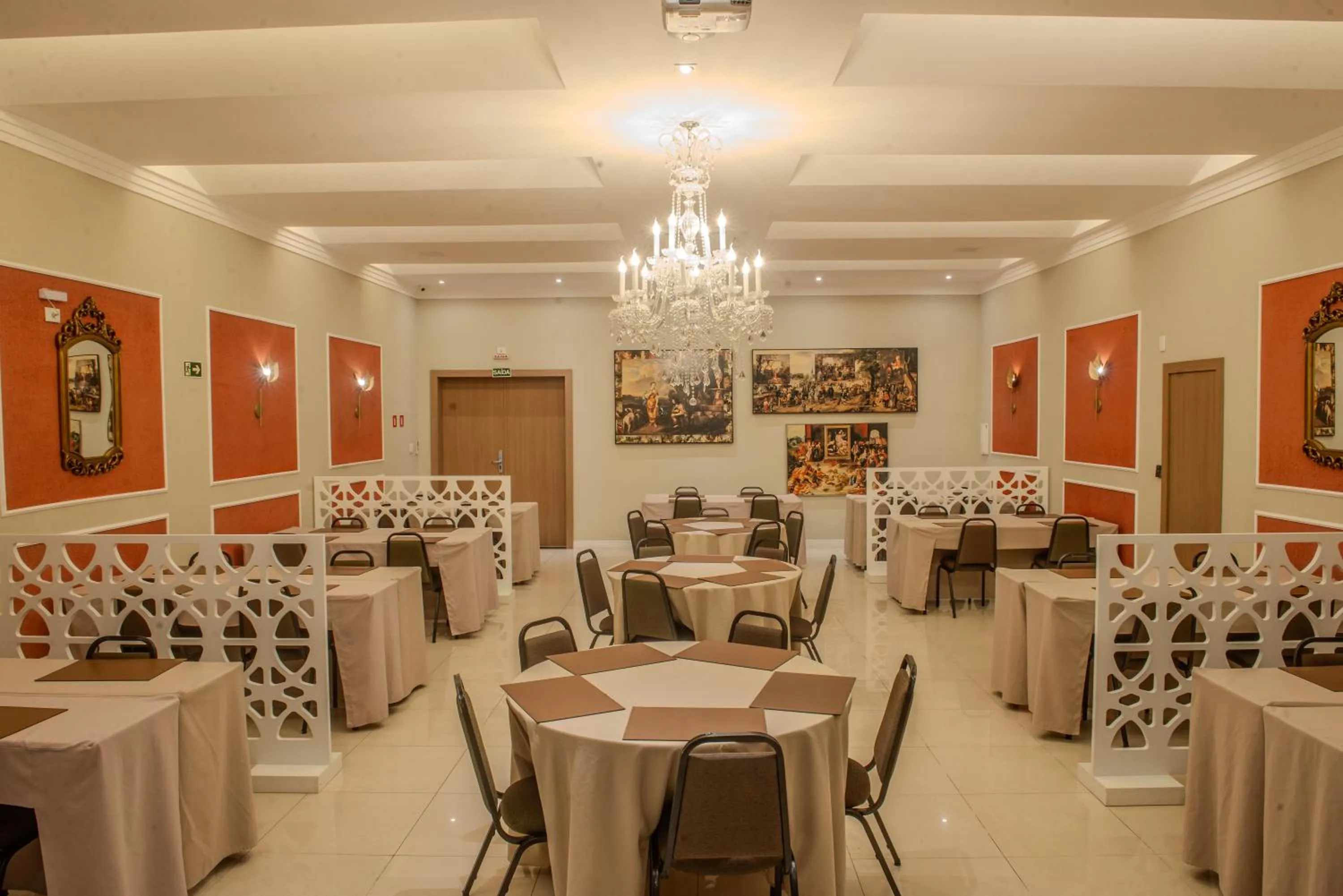 Restaurant/places to eat in Hotel Centro Europeu
