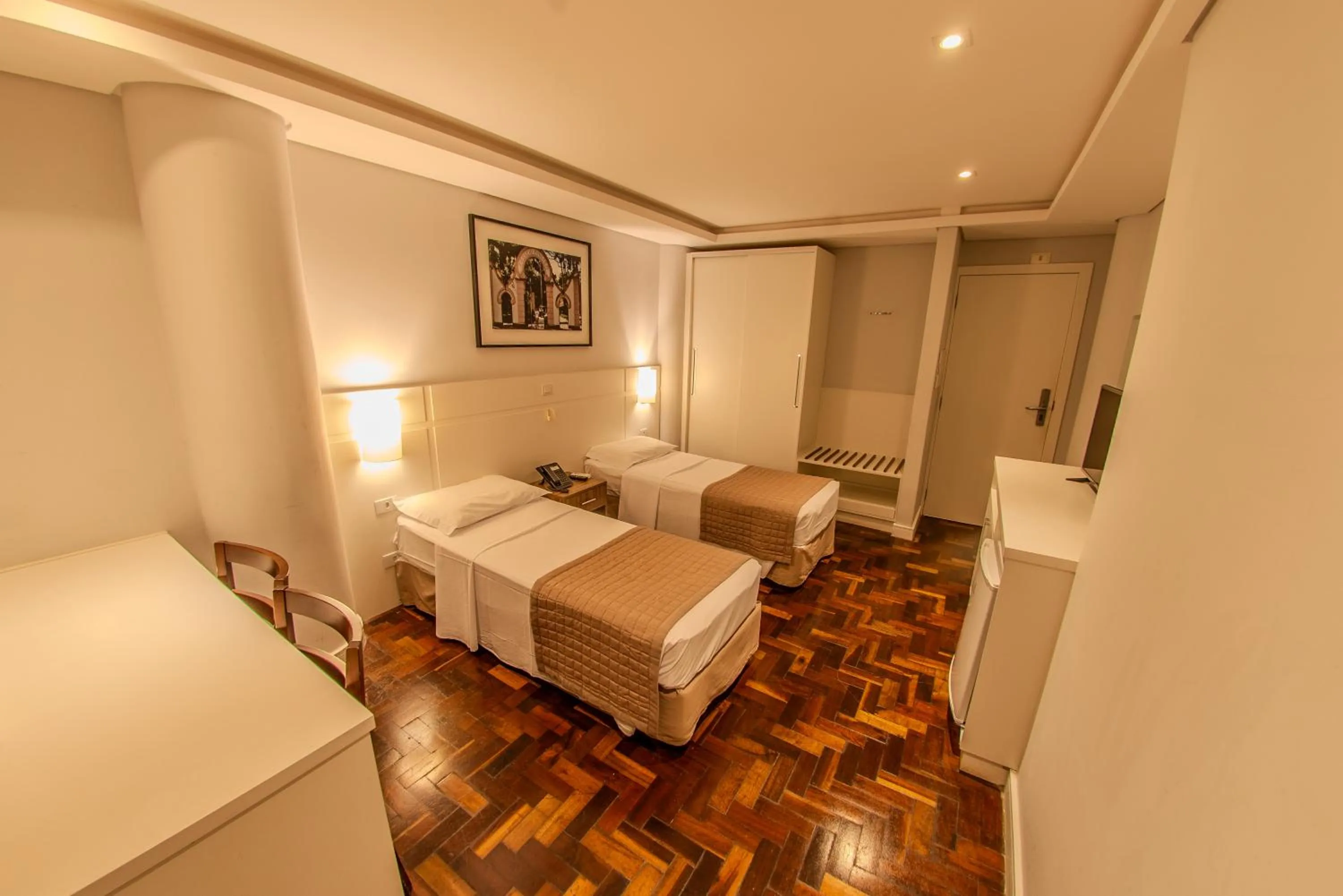 Photo of the whole room, Bed in Hotel Centro Europeu