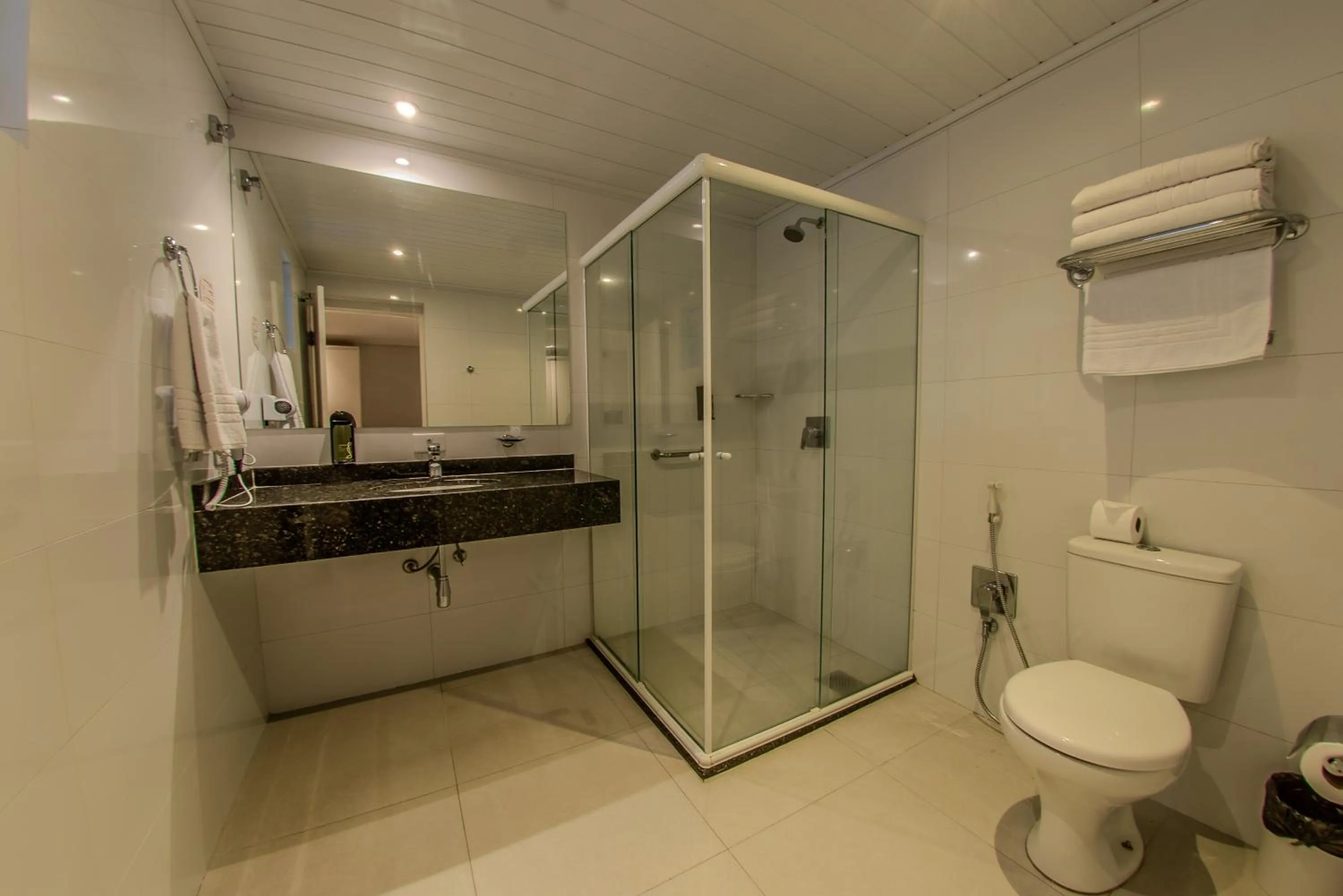 Bathroom in Hotel Centro Europeu