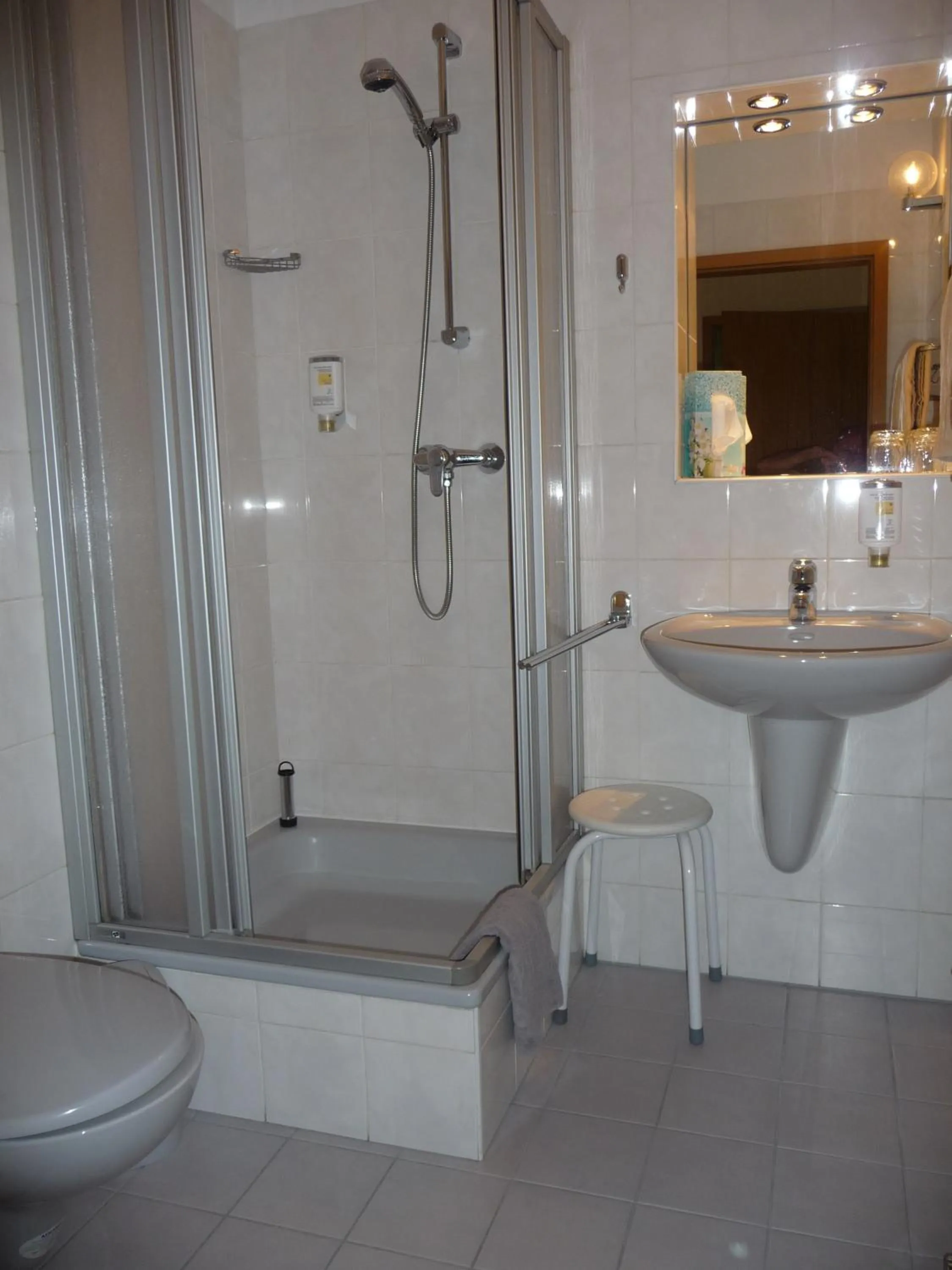 Shower in Hotel Brückenschänke