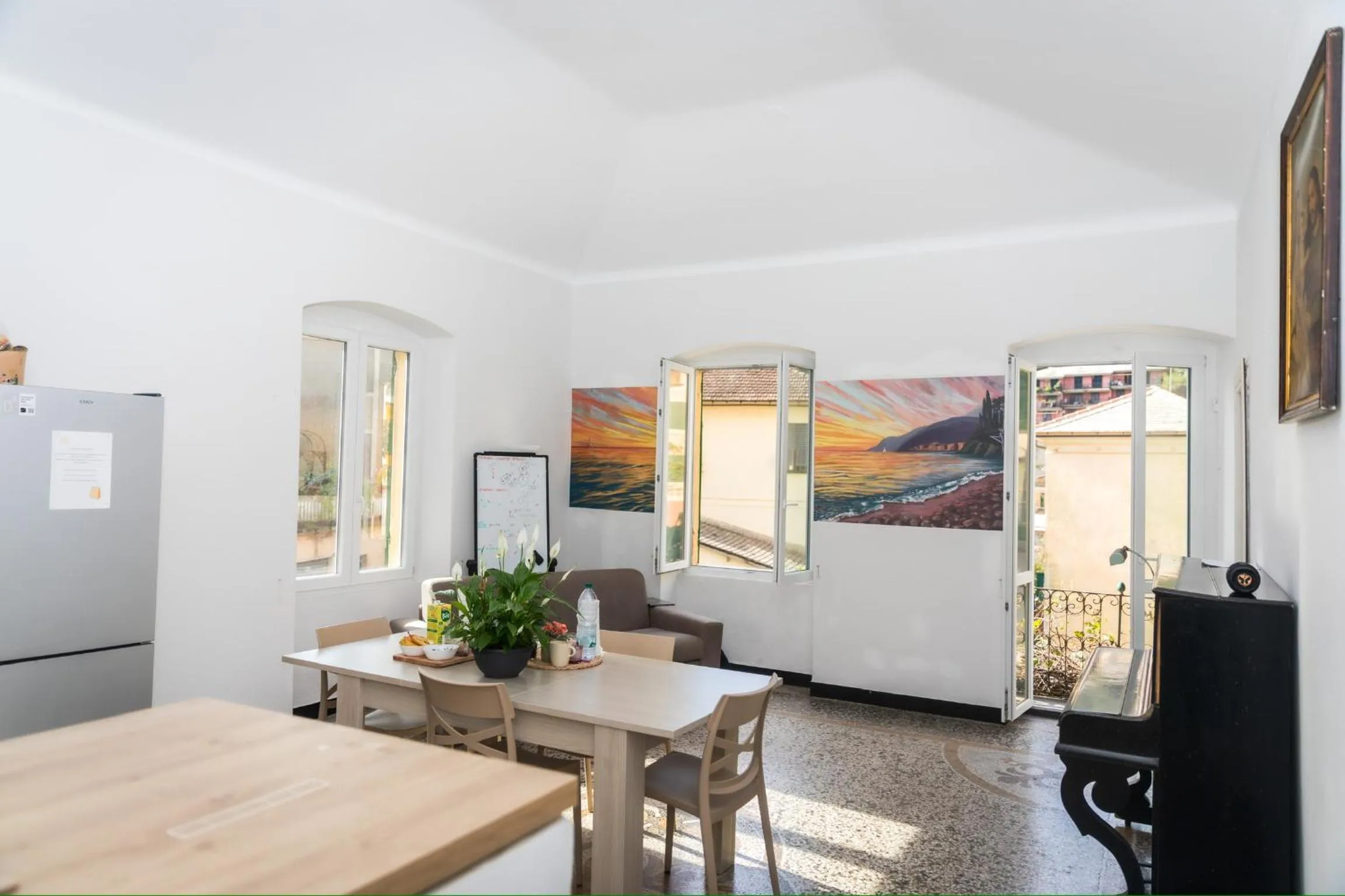 Living room in Hostel Bosmi Bed&Language Liguria