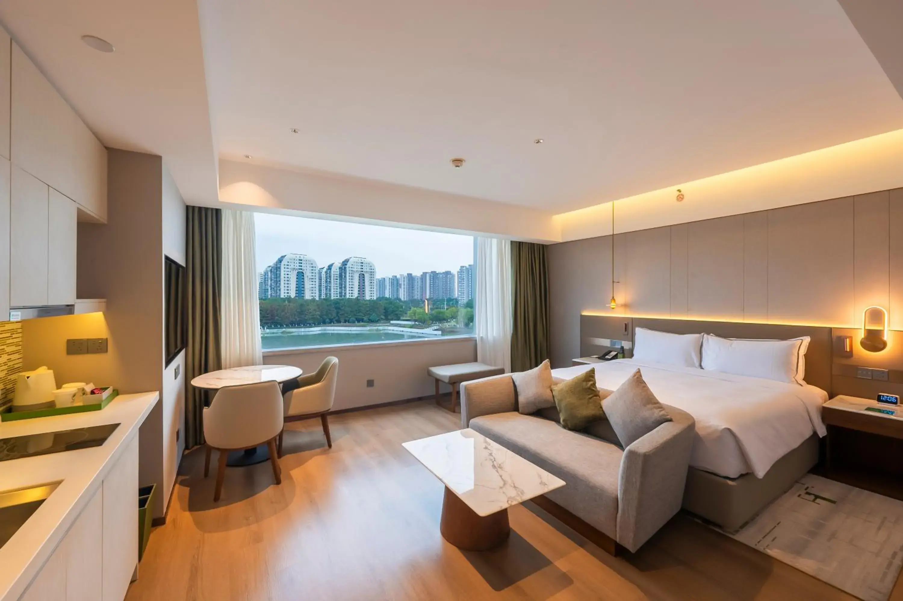 King Room with Lake View - Alive Room in Element Suzhou Science and Technology Town King Room with Lake View - Alive Room in Element Suzhou Science and Technology Town