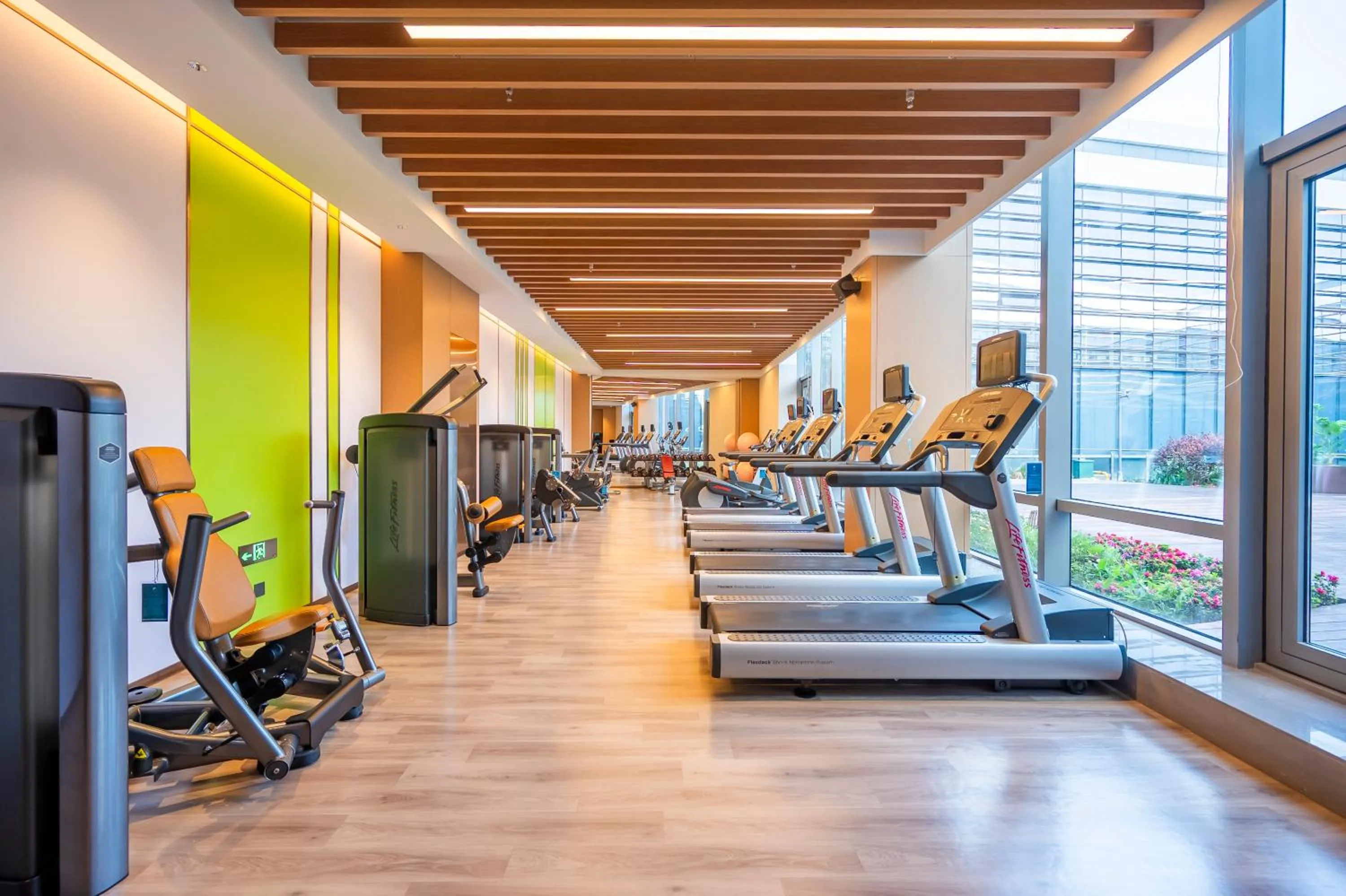 Fitness centre/facilities in Element Suzhou Science and Technology Town