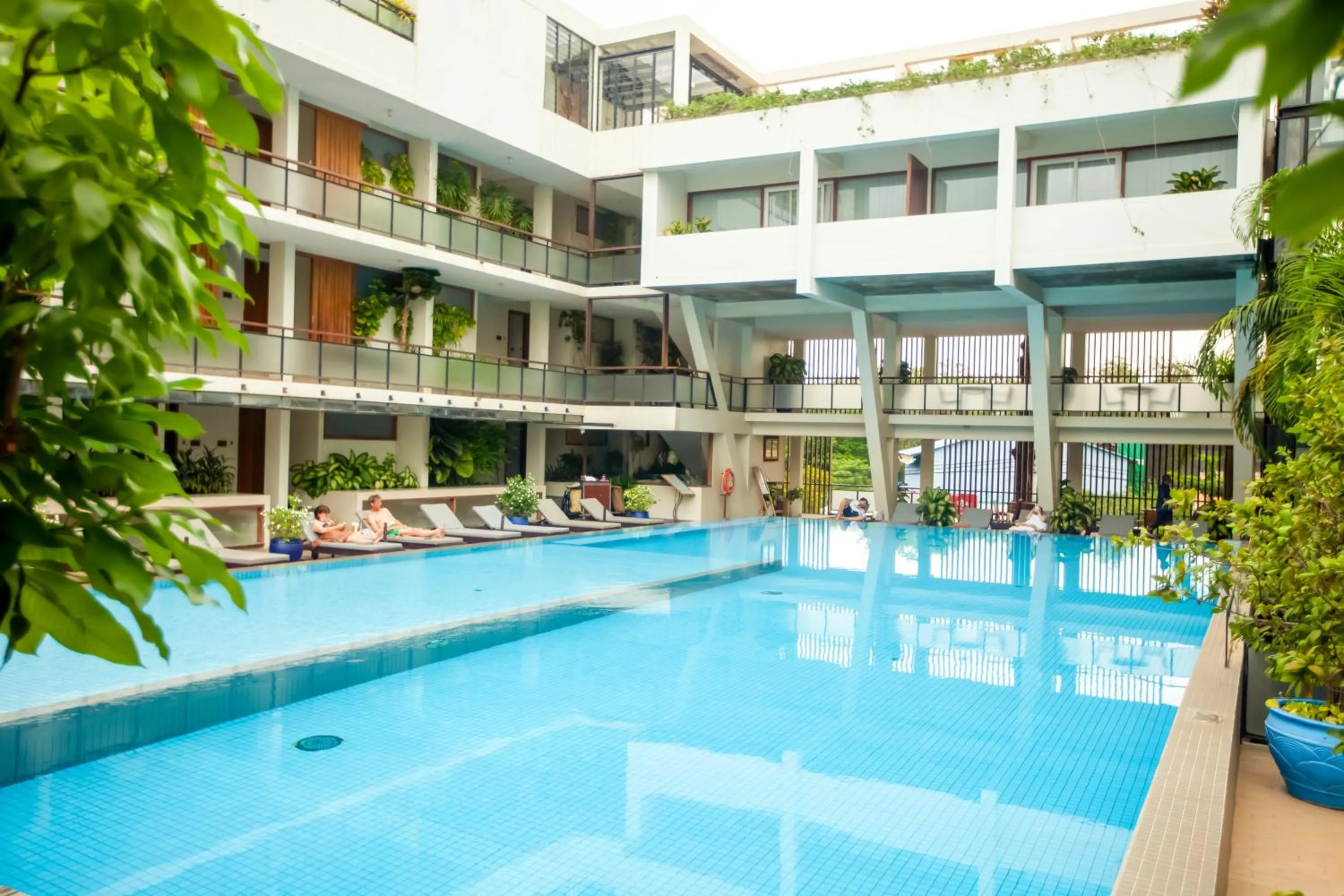 Swimming pool in Somadevi Residence