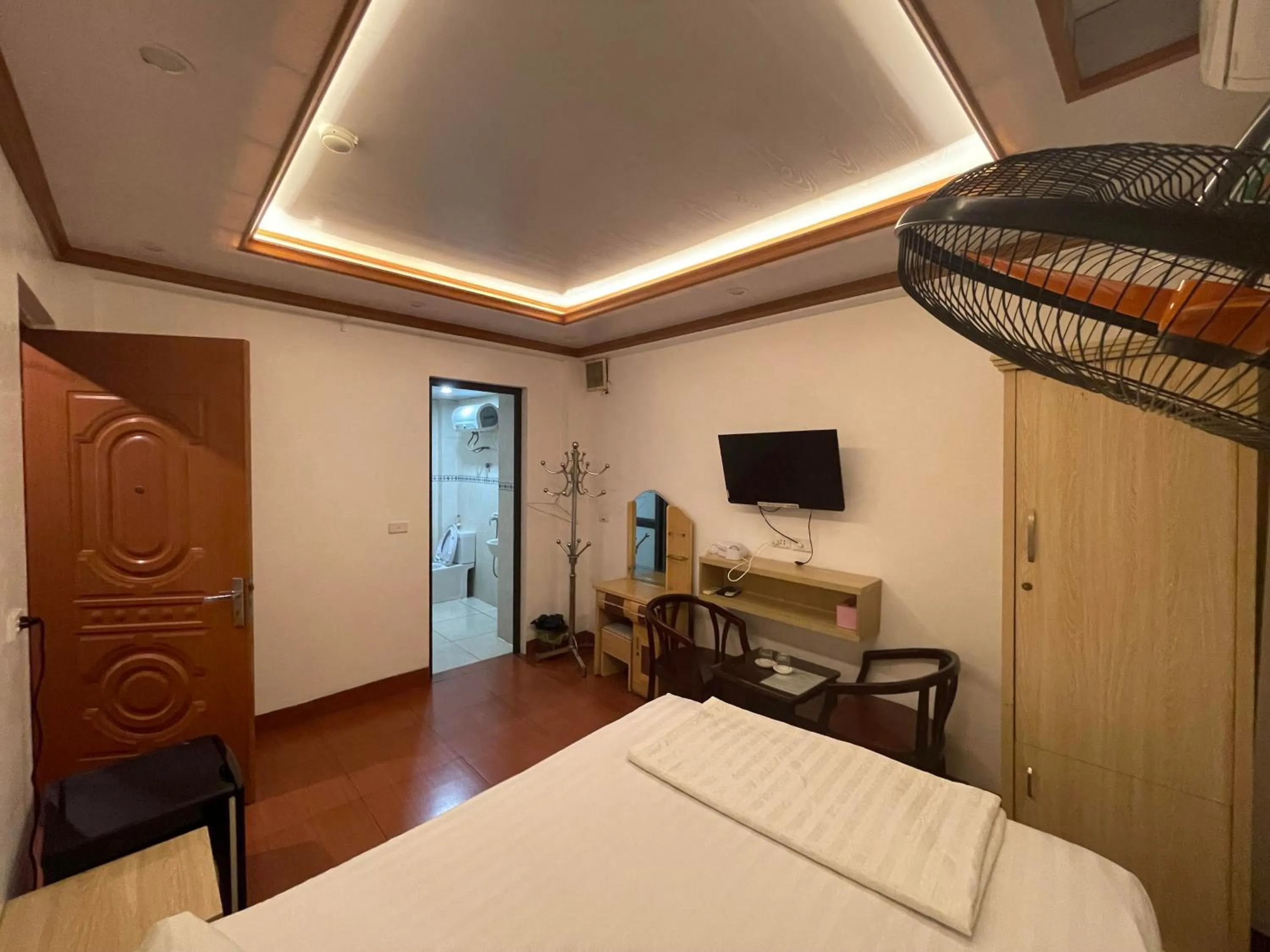 Bedroom, Bed in Noi Bai Airport Hotel