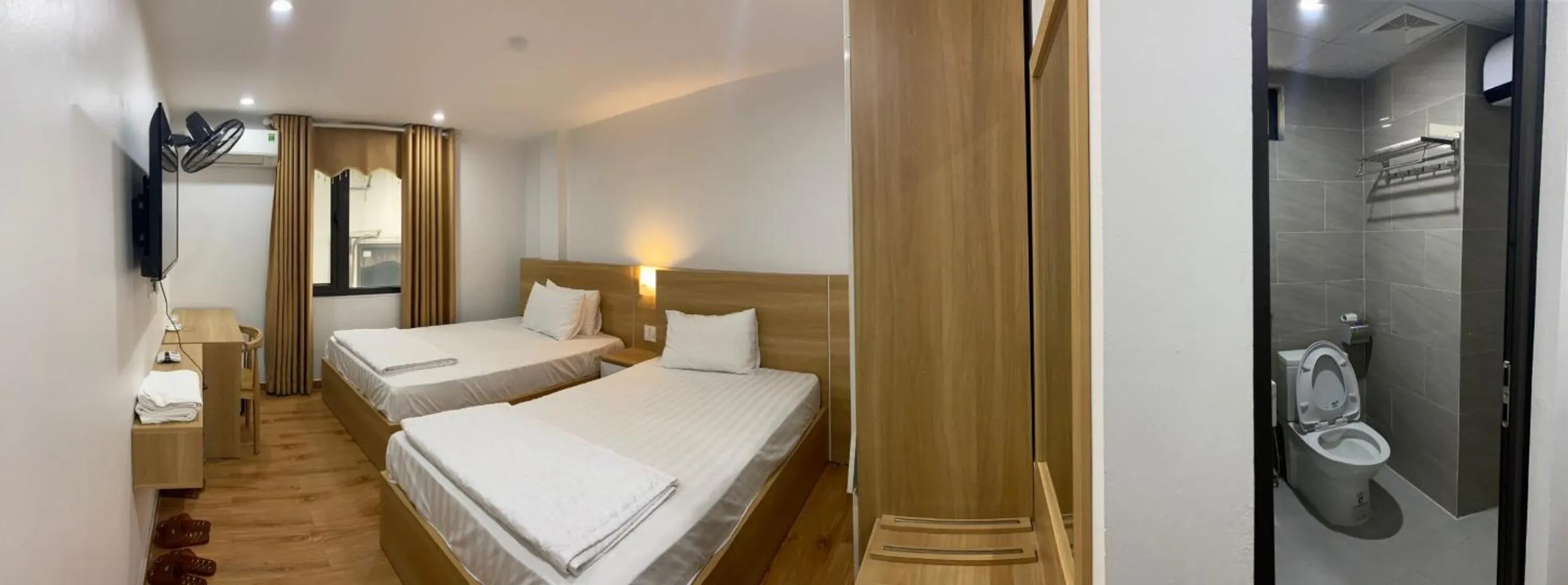 Property building, Bed in Noi Bai Airport Hotel