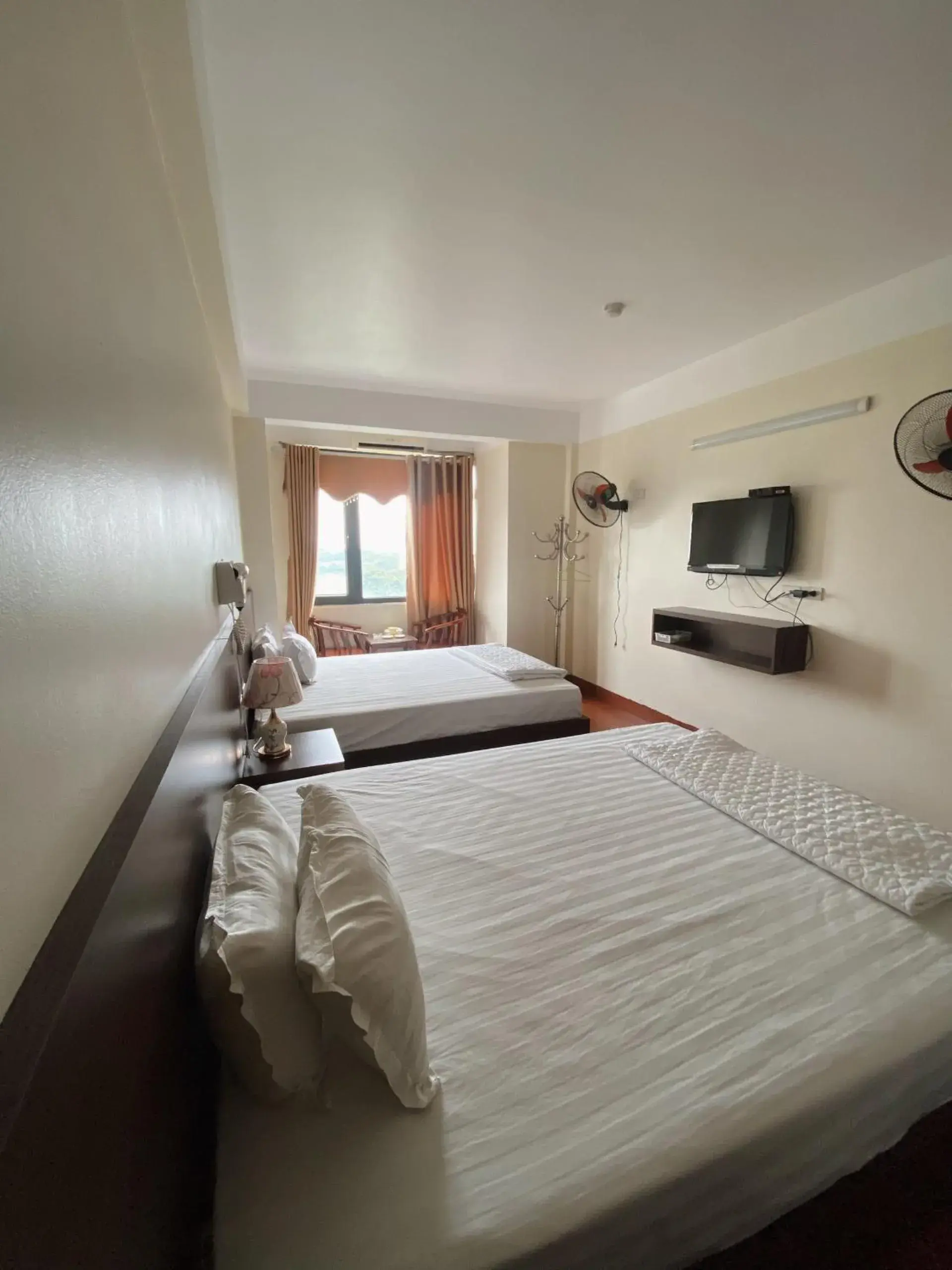 Deluxe Family Room in Noi Bai Airport Hotel Deluxe Family Room in Noi Bai Airport Hotel