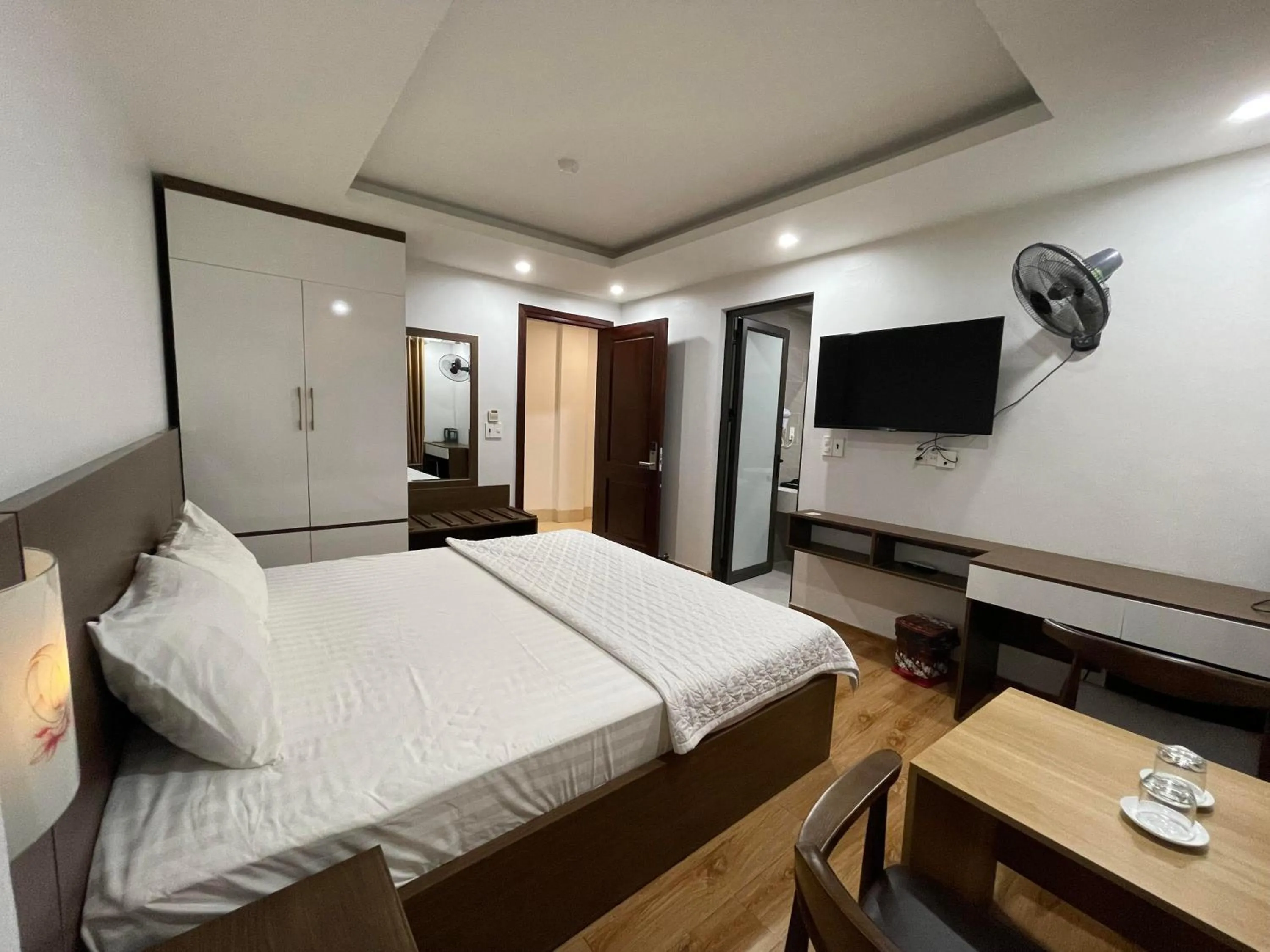 Bedroom, Bed in Noi Bai Airport Hotel