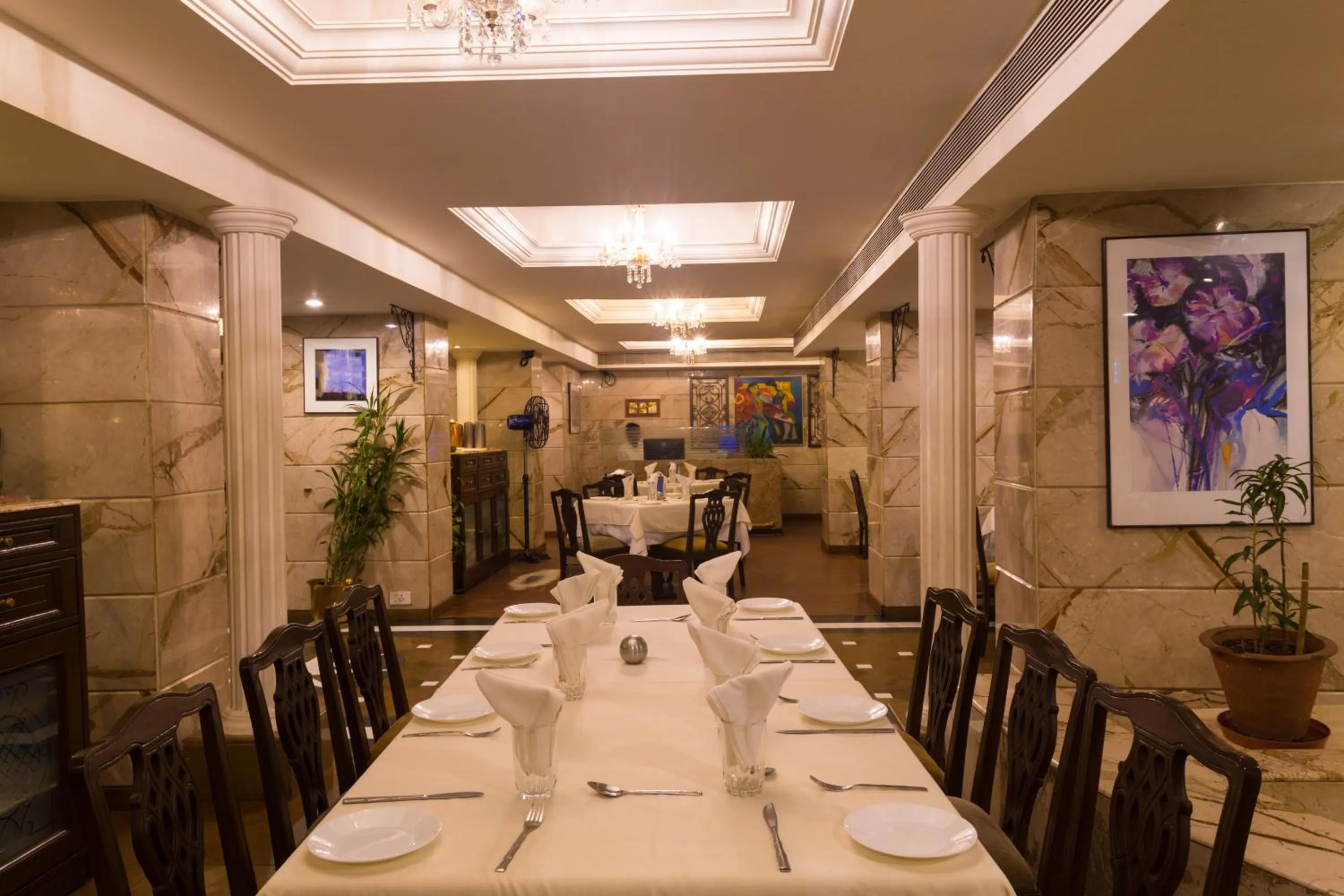 Restaurant/places to eat in Ginger Thane