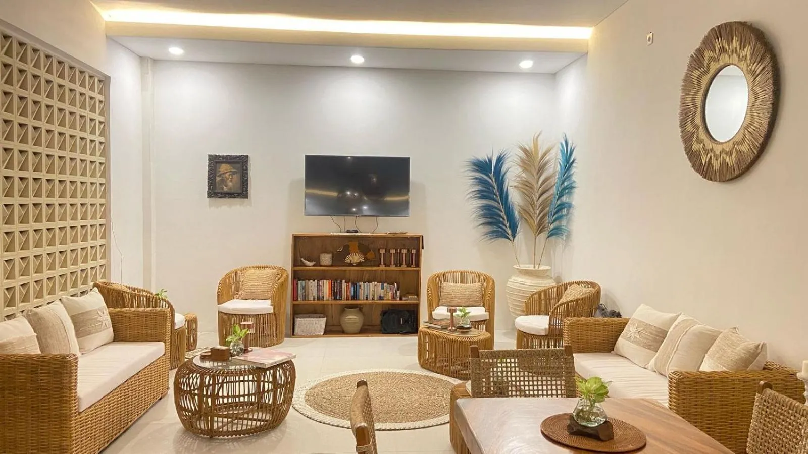 TV and multimedia in Santai Suites Nusa Dua-Adults Only