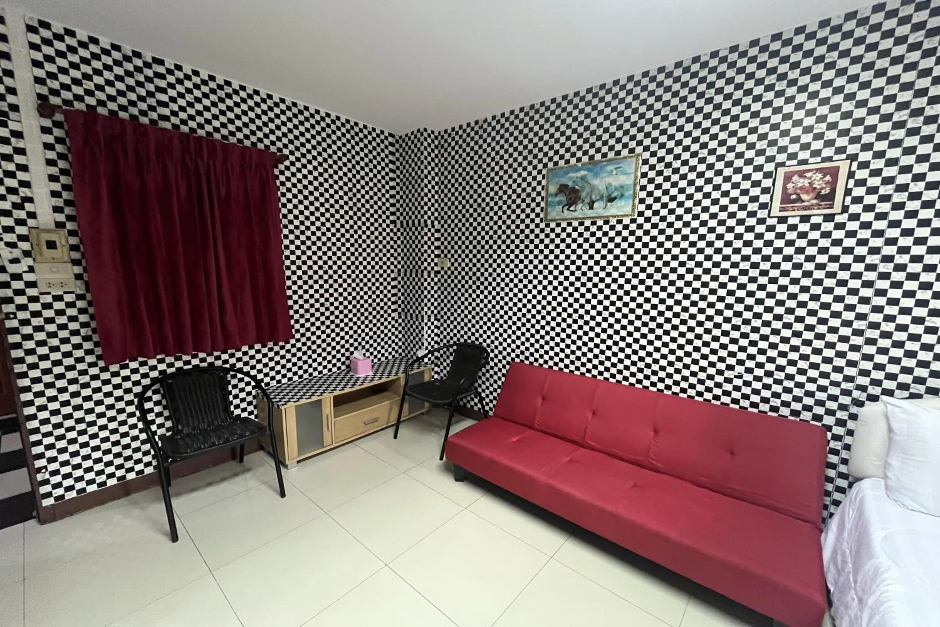 Seating area, Bed in Green Place 107