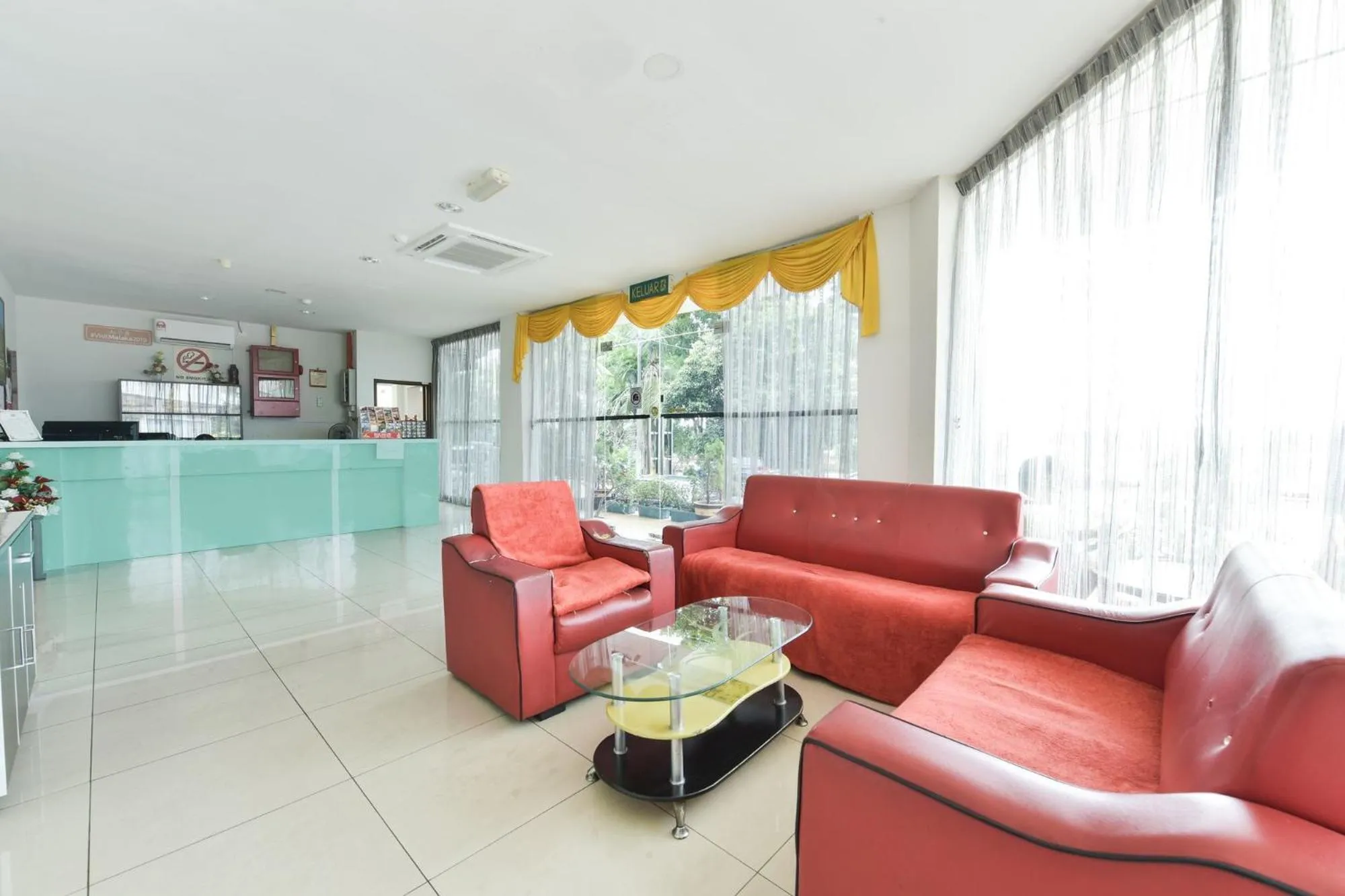 Seating area in Hotel O Melaka near AEON Shopping Centre formerly Formosa